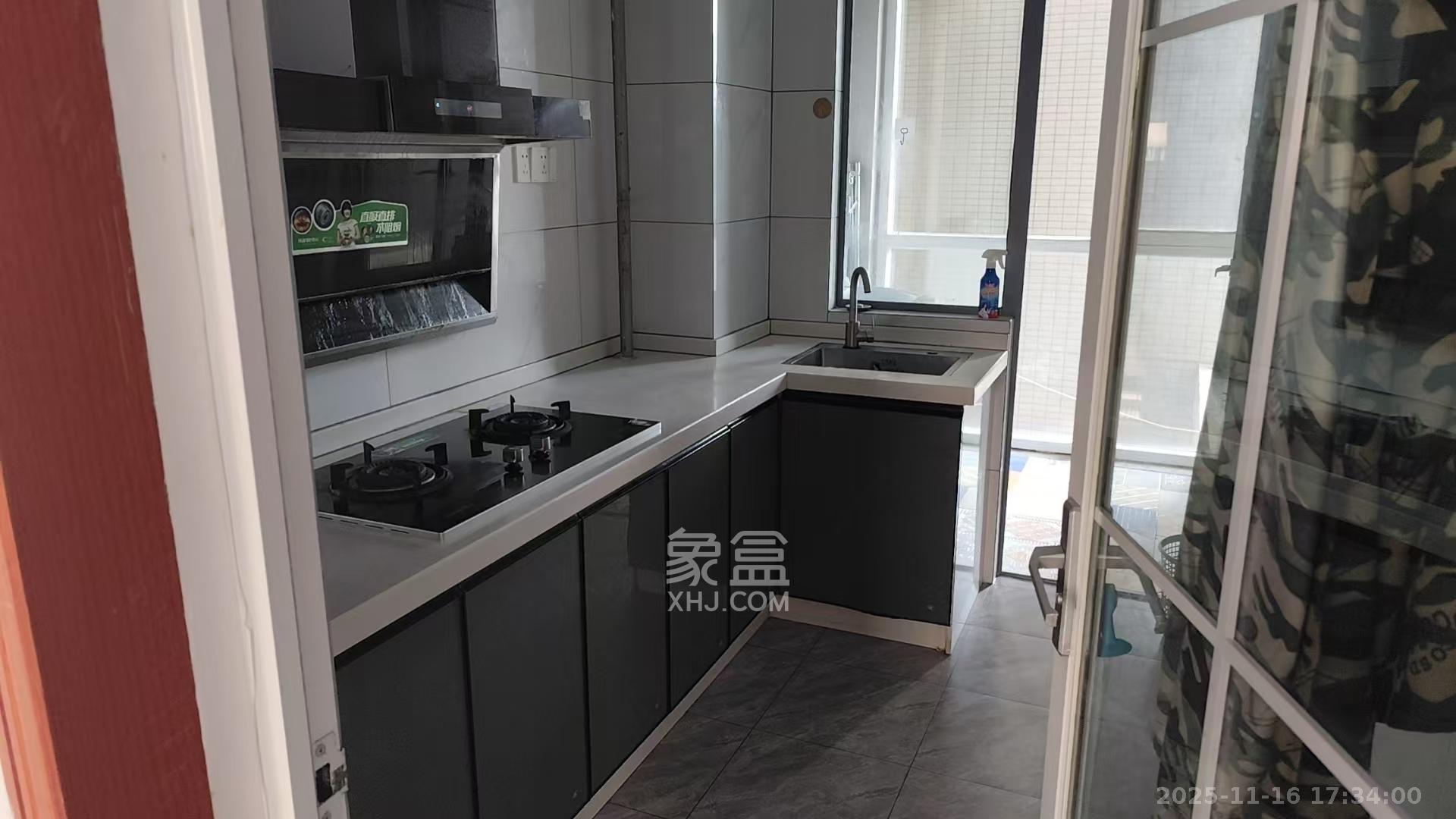 银港水晶城 3室2厅2卫 3000.0元/月 银港水晶城 3室2厅2卫 3000.0元/月室内图