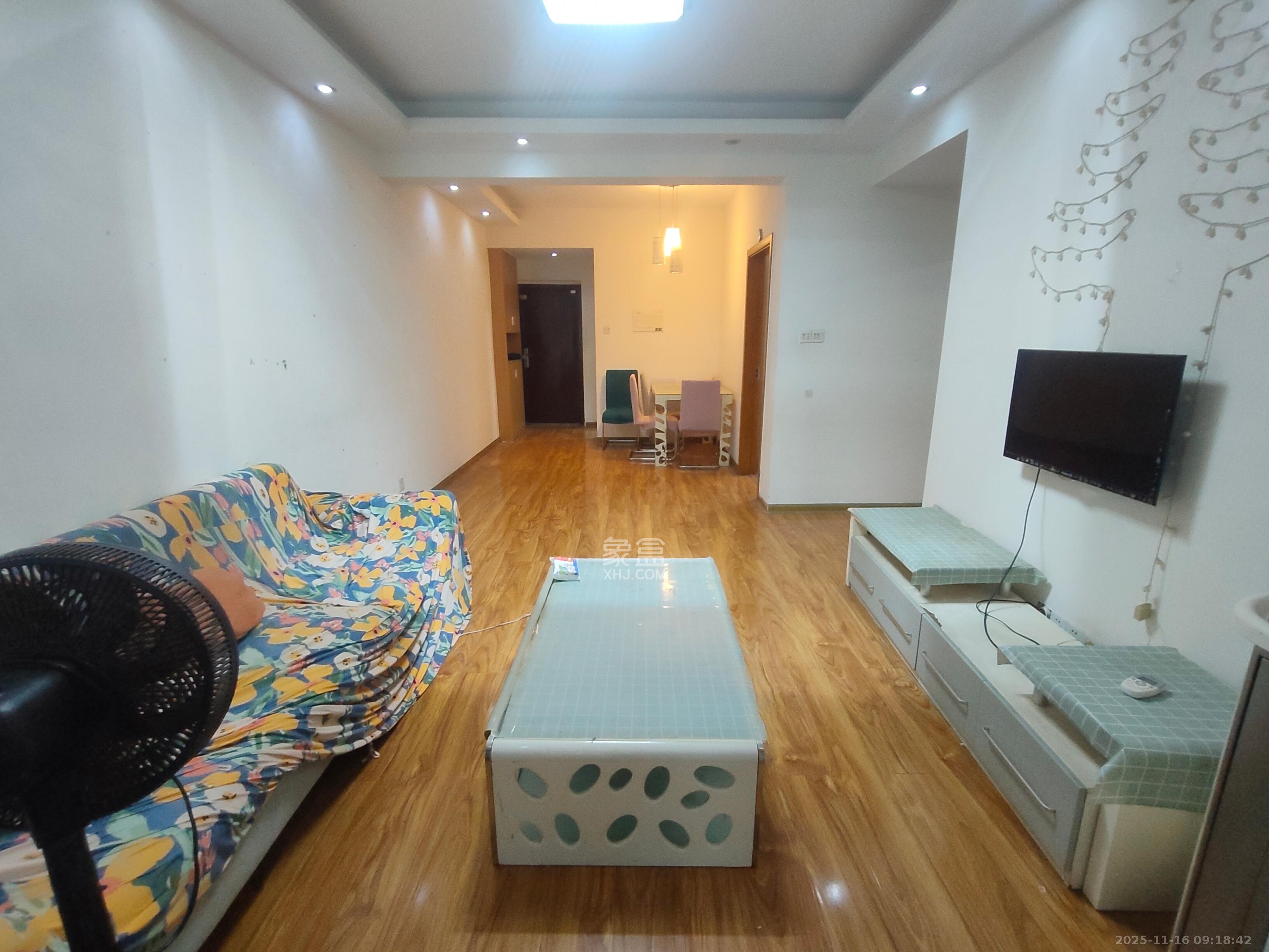 钰龙天下一期  2室2厅1卫    1800.0元/月