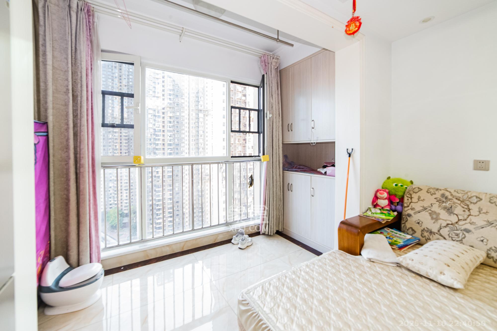 北辰三角洲E6区 3室1厅1卫 135.0万 北辰三角洲E6区 3室1厅1卫 135.0万阳台