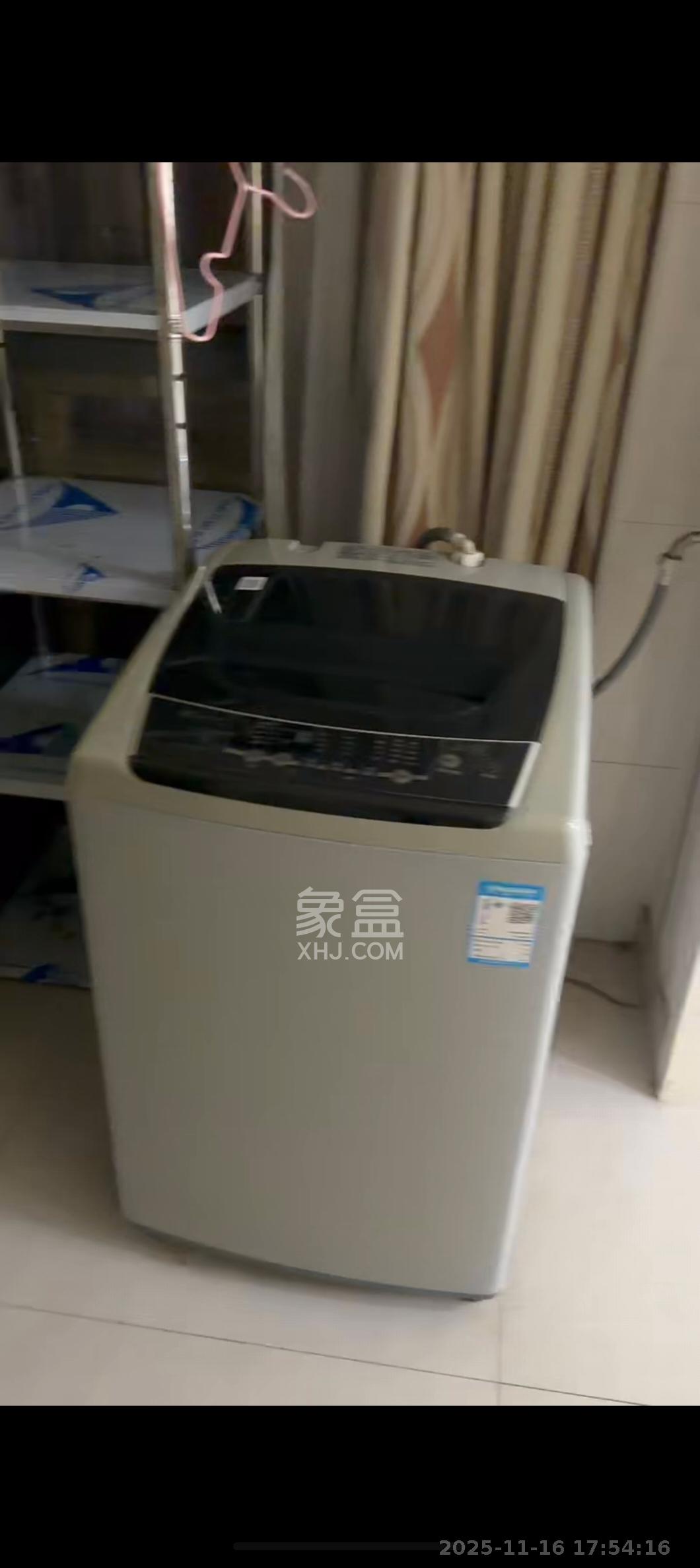 鼎丰前城 1室2厅1卫 2100.0元/月 鼎丰前城 1室2厅1卫 2100.0元/月室内图