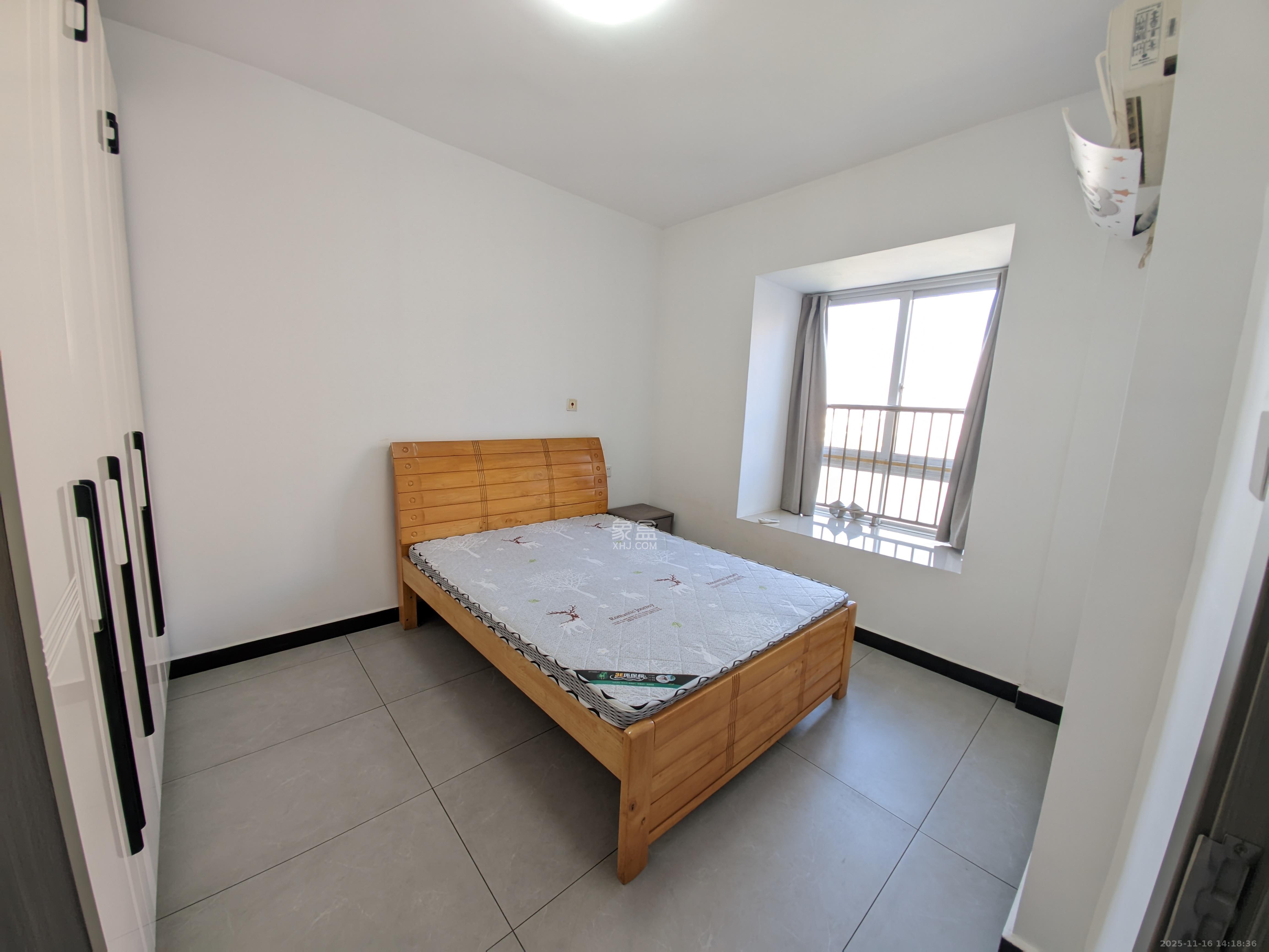 上河国际C区  1室1厅1卫    1800.0元/月室内图