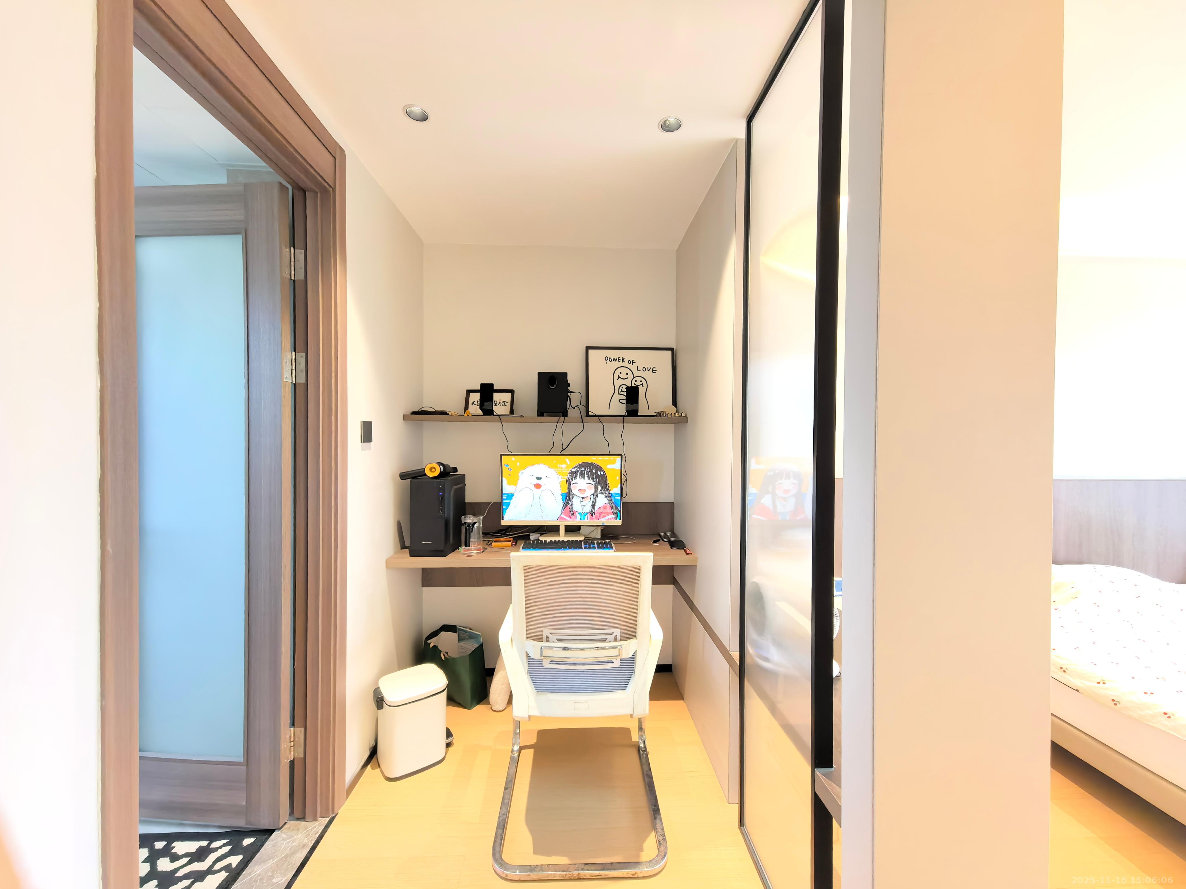 中海阅麓山一期  4室2厅2卫    5000.0元/月室内图