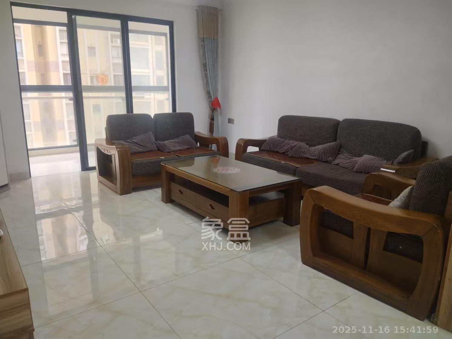 锦湘国际星城三期（锦绣苑）  3室2厅2卫    3000.0元/月