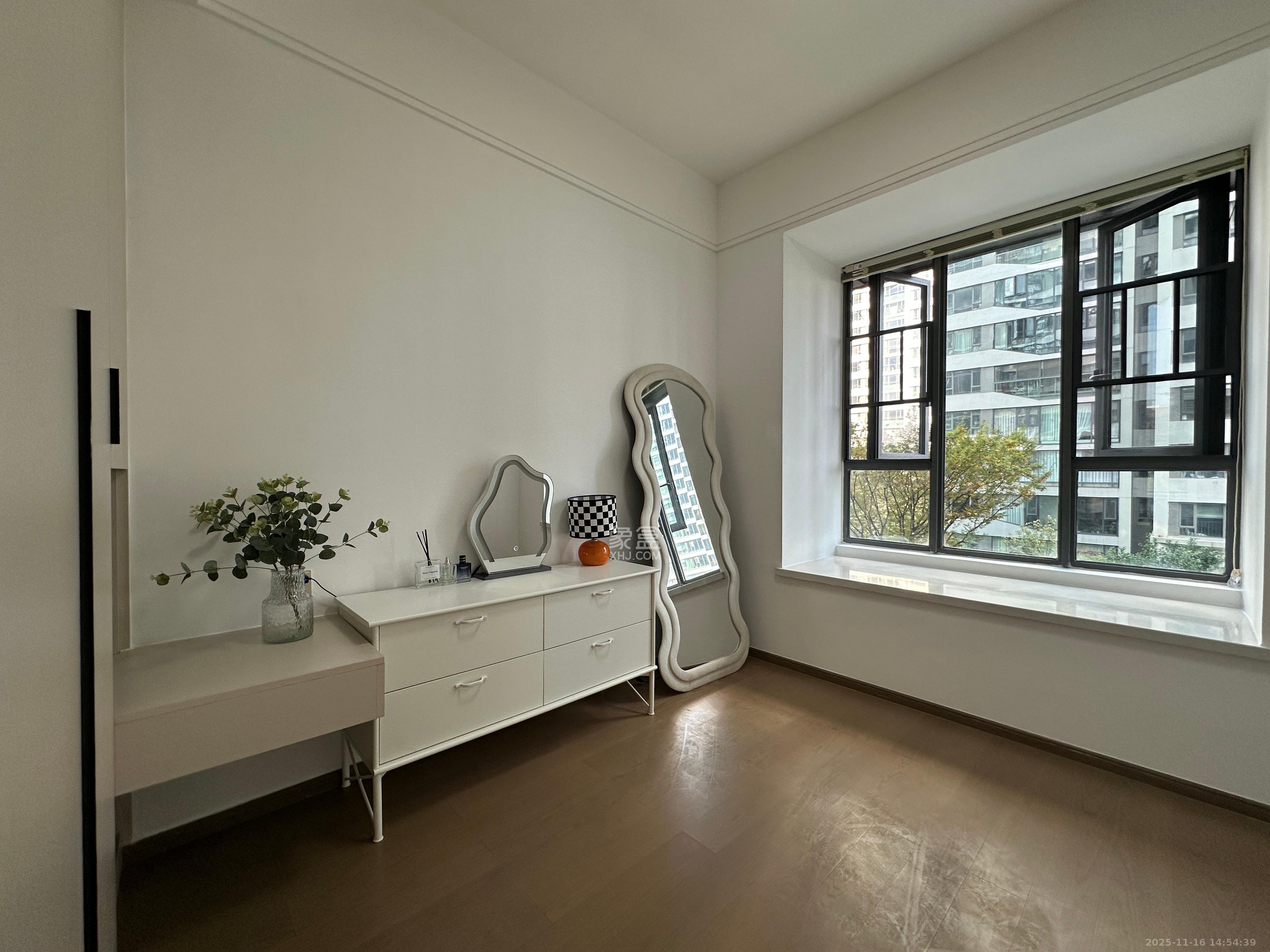 复地滨江金融中心  4室2厅2卫    6900.0元/月室内图