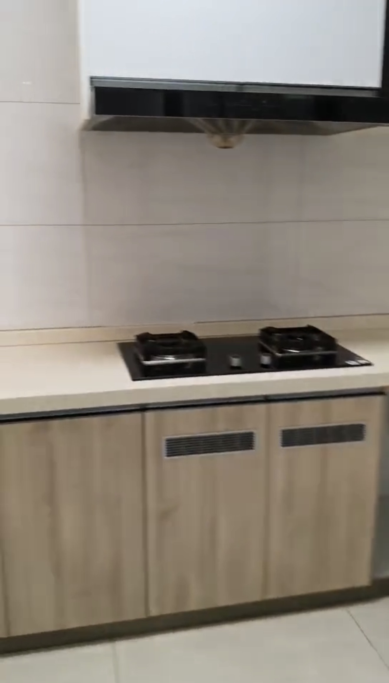 美舍嘉苑一期  4室2厅2卫    4300.0元/月室内图