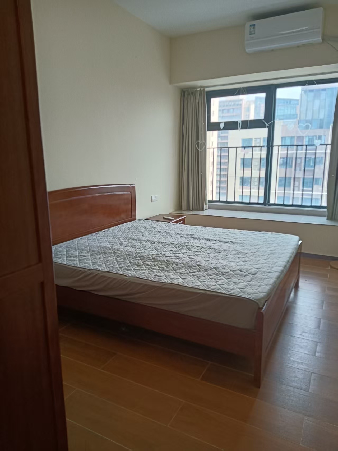 滨江海岸三期  1室0厅1卫    2200.0元/月室内图