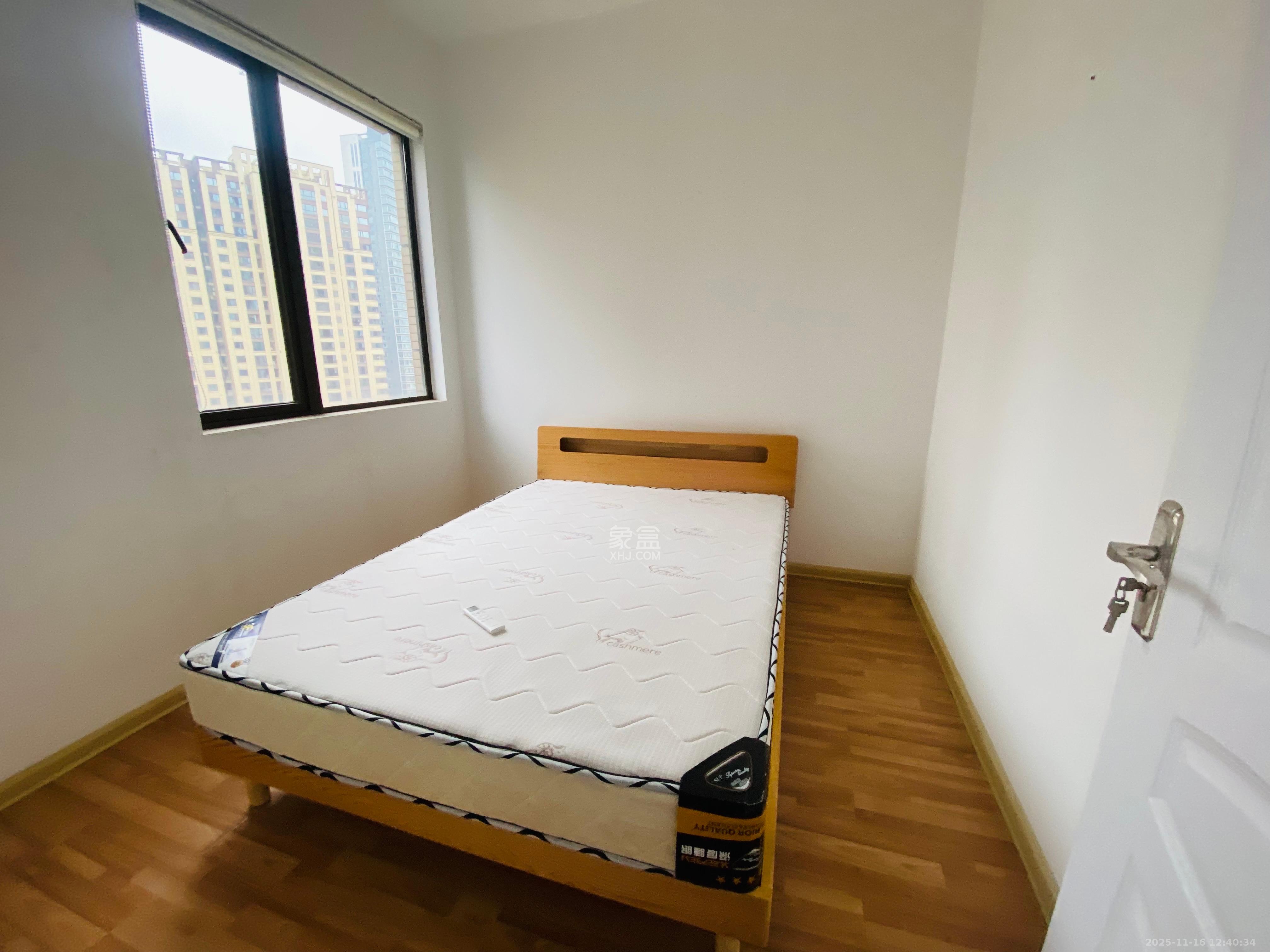 保利西海岸A区  4室2厅2卫    4500.0元/月室内图