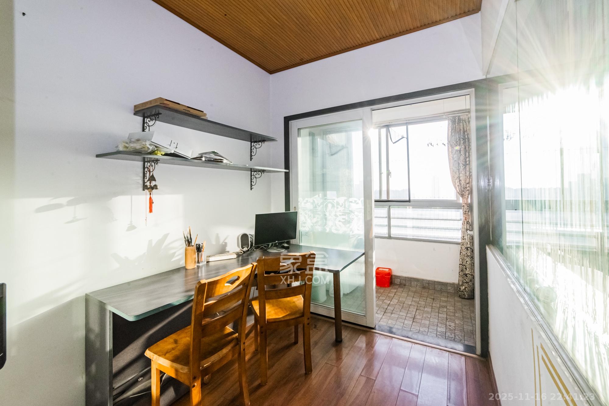 滨江君悦香邸 4室2厅2卫 109.0万 滨江君悦香邸 4室2厅2卫 109.0万卧室