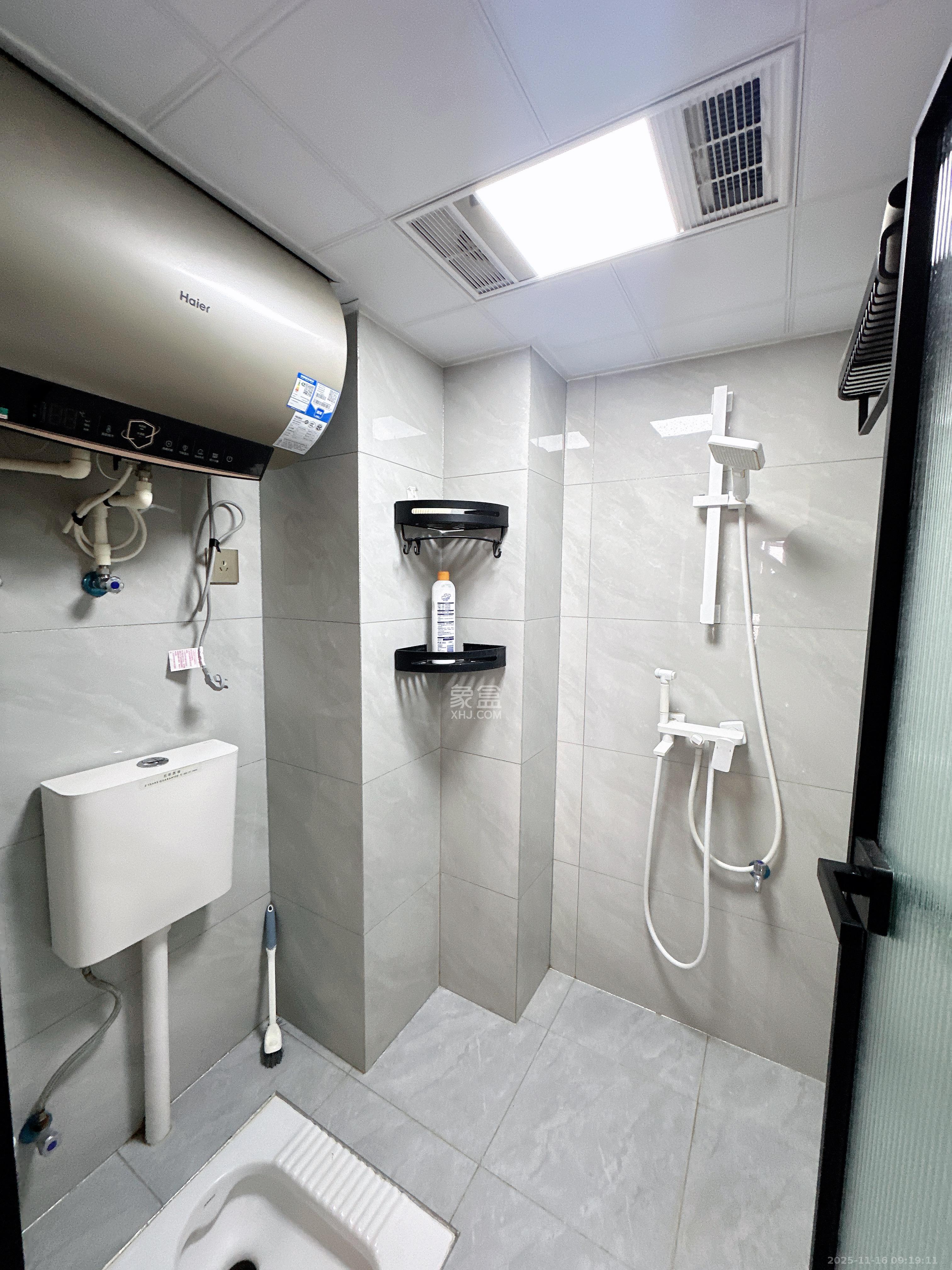 振业城三期  2室2厅1卫    2500.0元/月室内图