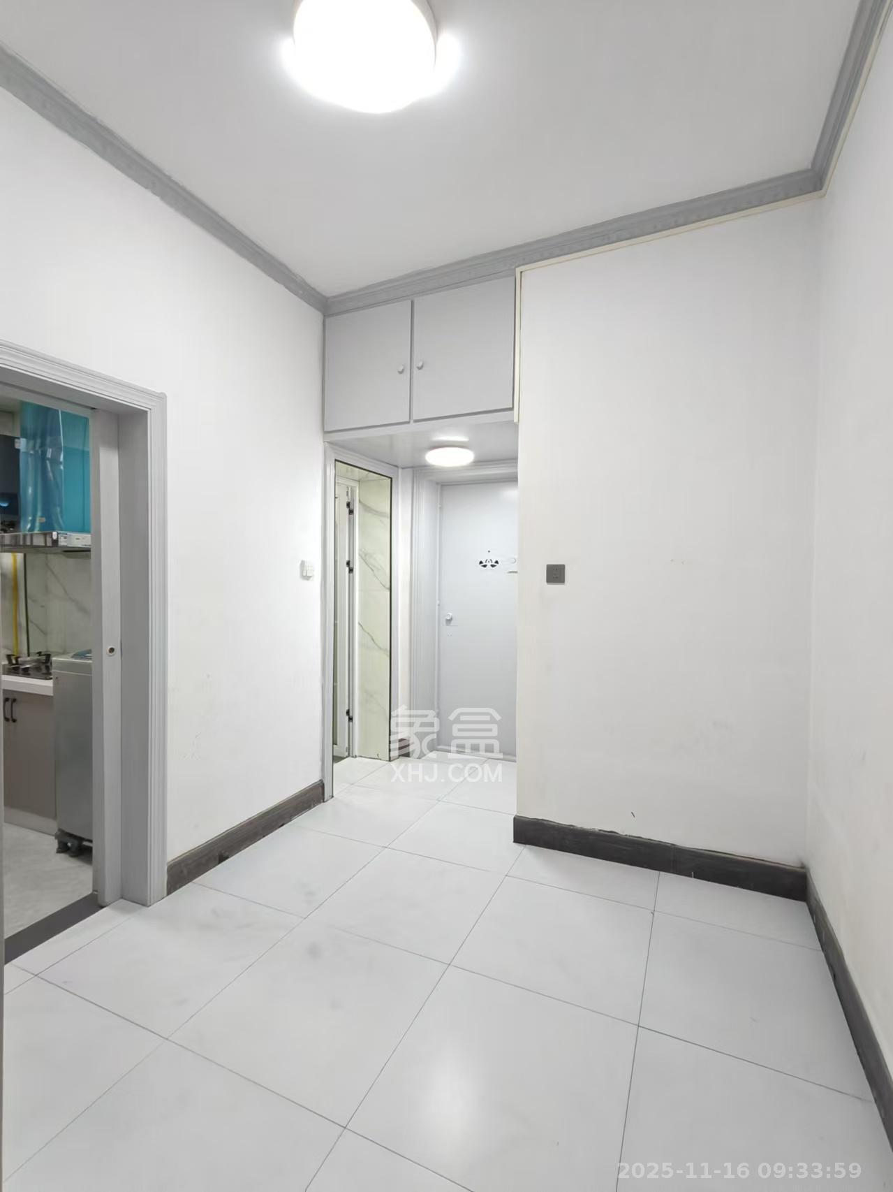 长勘小区  2室2厅1卫    2000.0元/月室内图