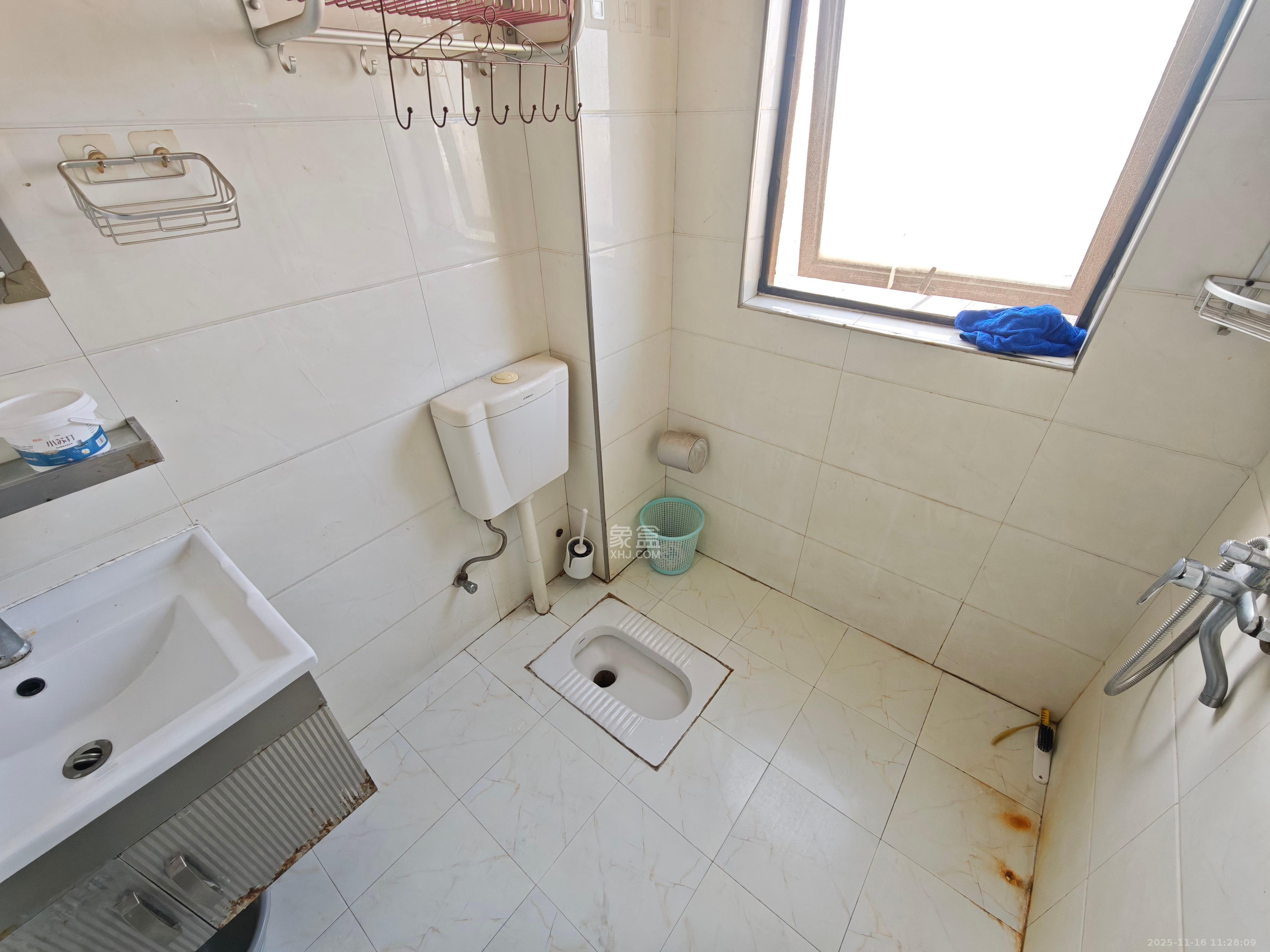 罗马国际公寓  1室1厅1卫    1300.0元/月室内图