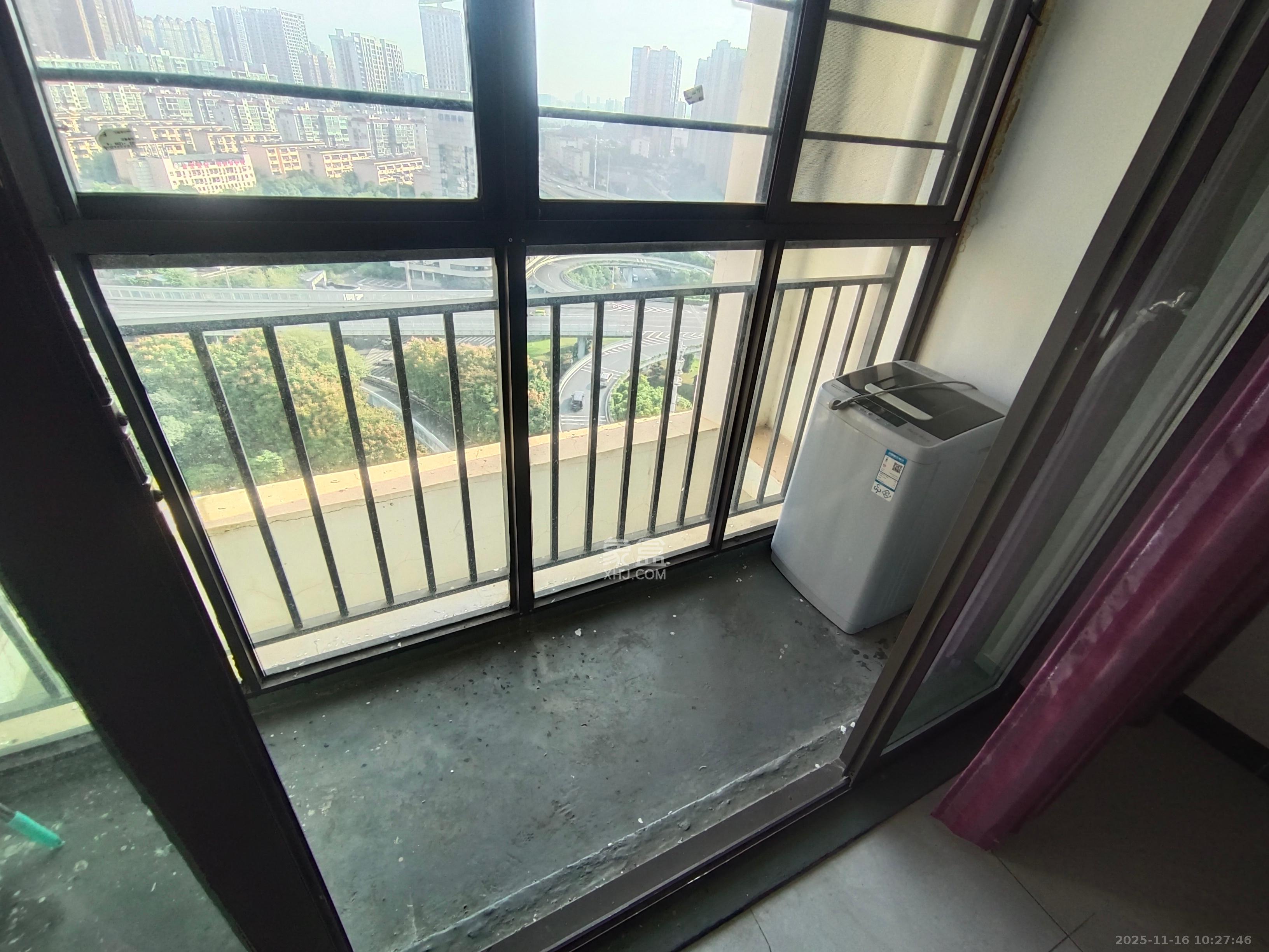 钱隆樽品(一、二、三期)  1室1厅1卫    1000.0元/月室内图