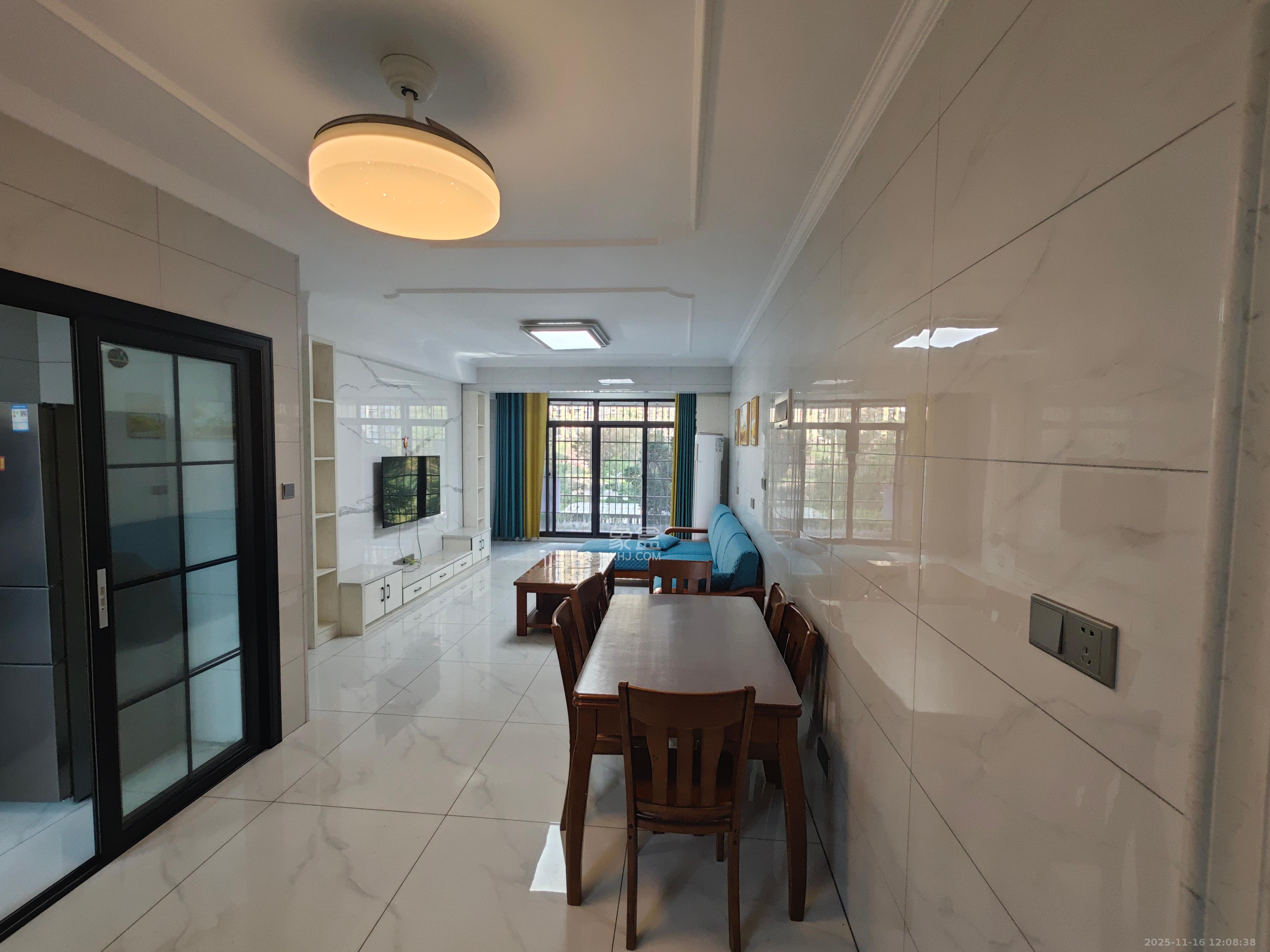 和润园三期  3室2厅2卫    2500.0元/月室内图