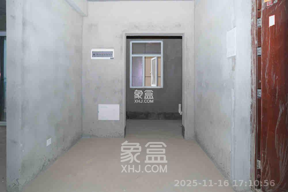 和悦城(蟠龙景苑)  3室2厅2卫    55.0万