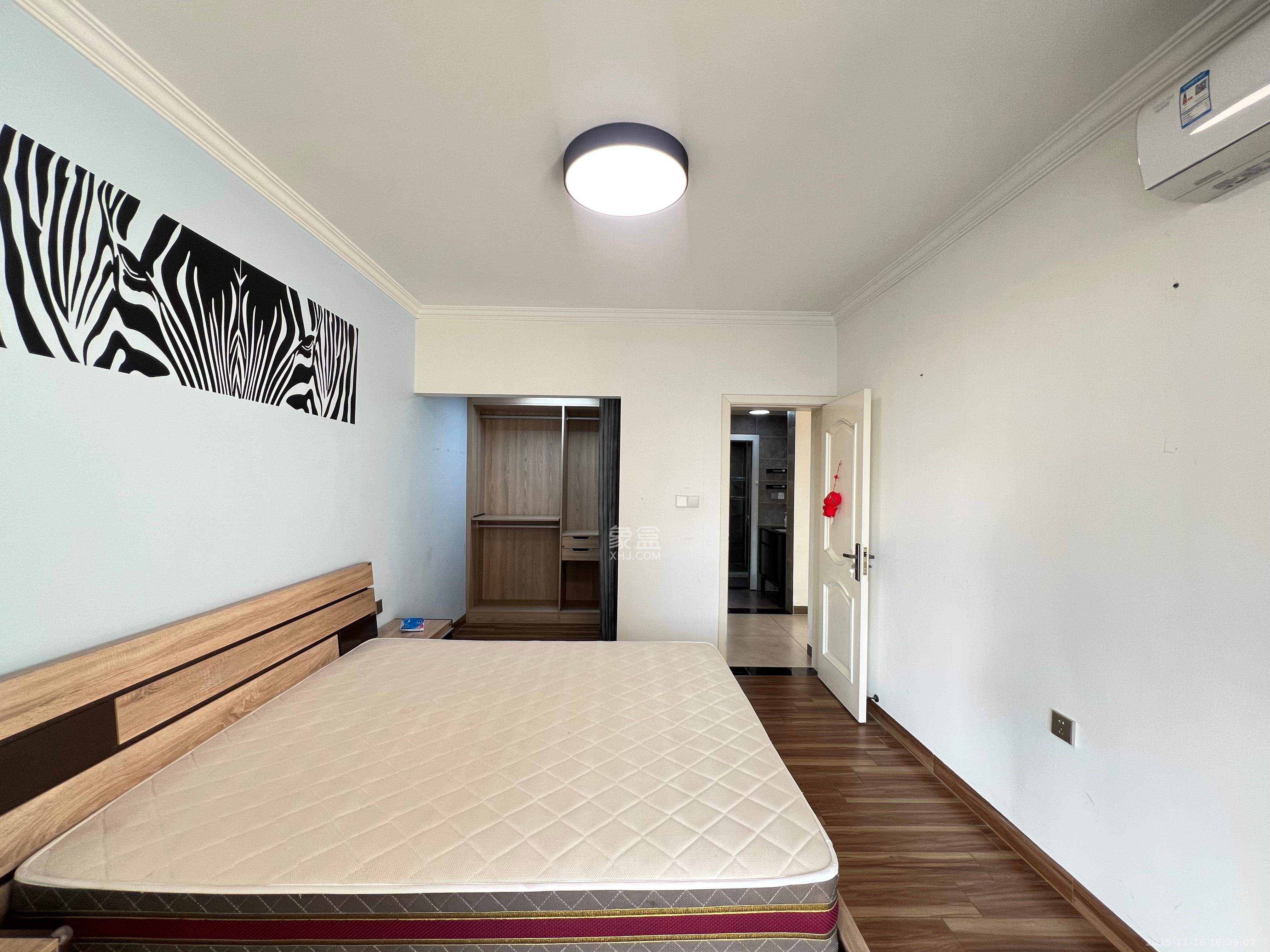 荣盛花语馨苑  2室2厅1卫    2500.0元/月室内图