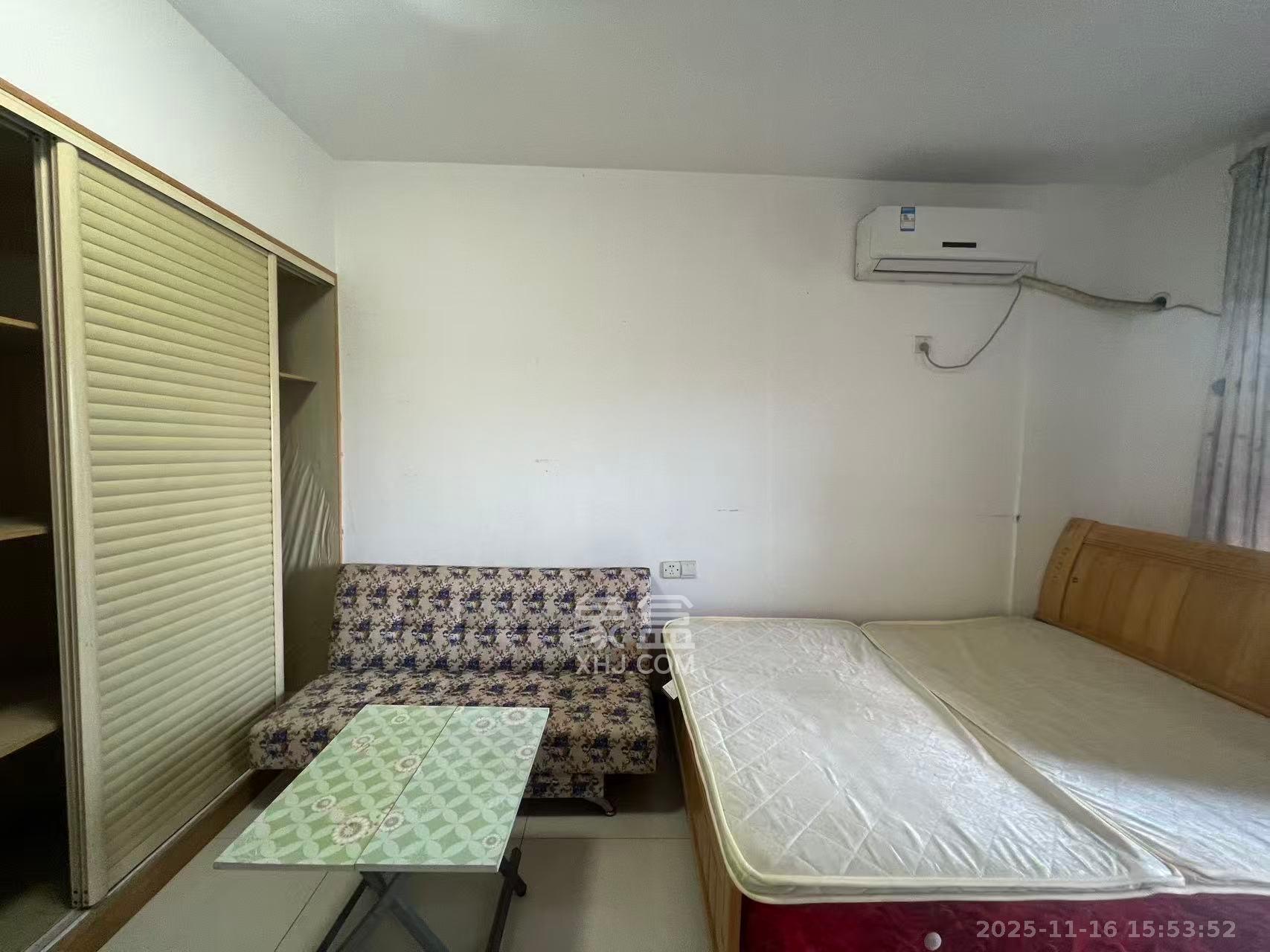 保利麓谷林语I区  1室1厅1卫    1200.0元/月