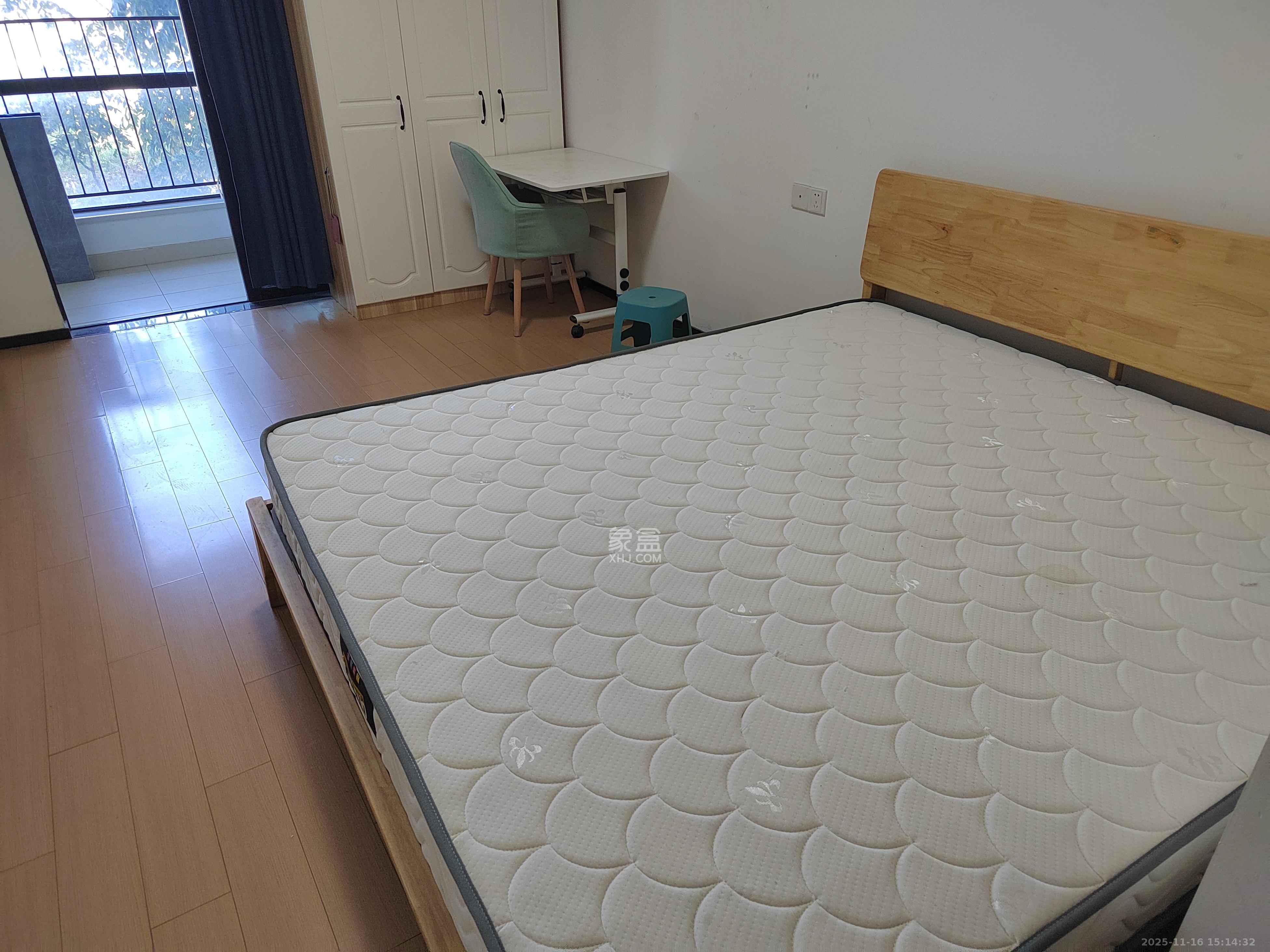 中海新城熙岸（中信新城五期）  1室1厅1卫    900.0元/月室内图