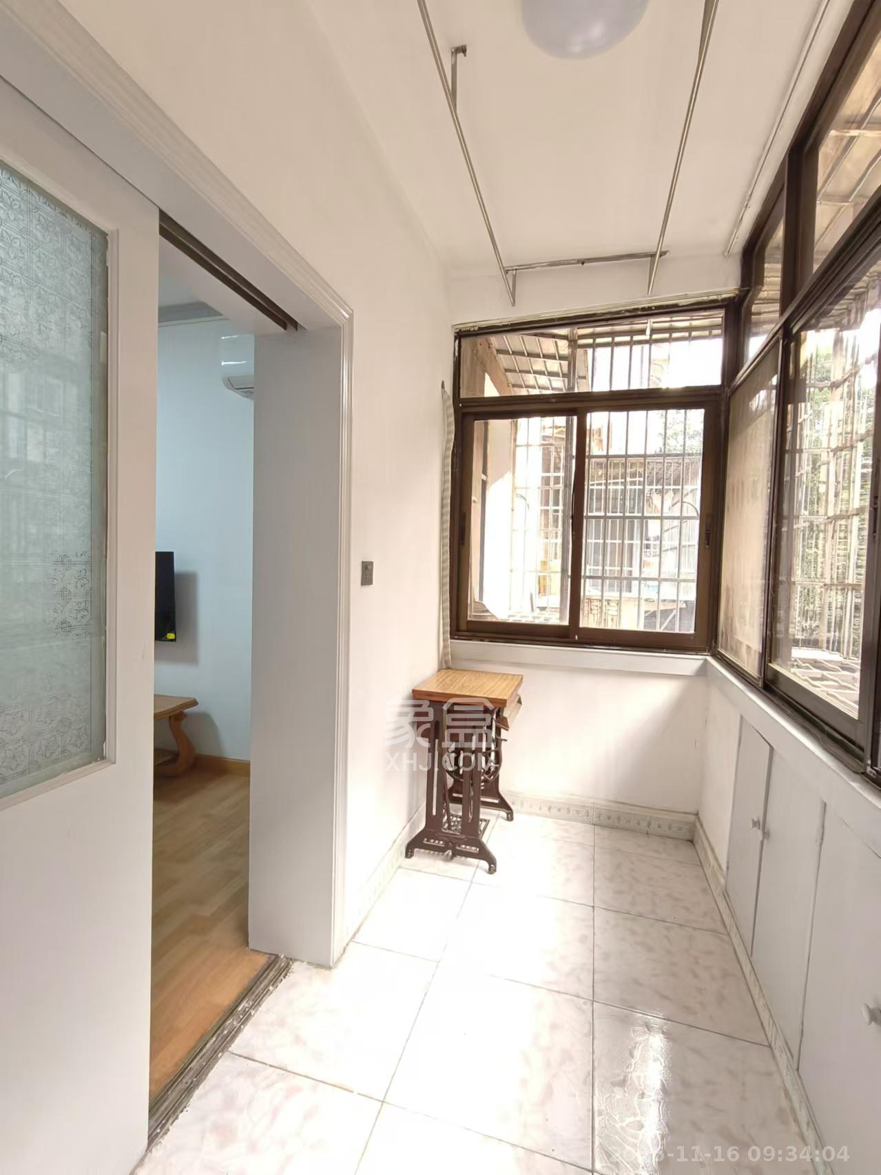 长勘小区  2室2厅1卫    2000.0元/月室内图