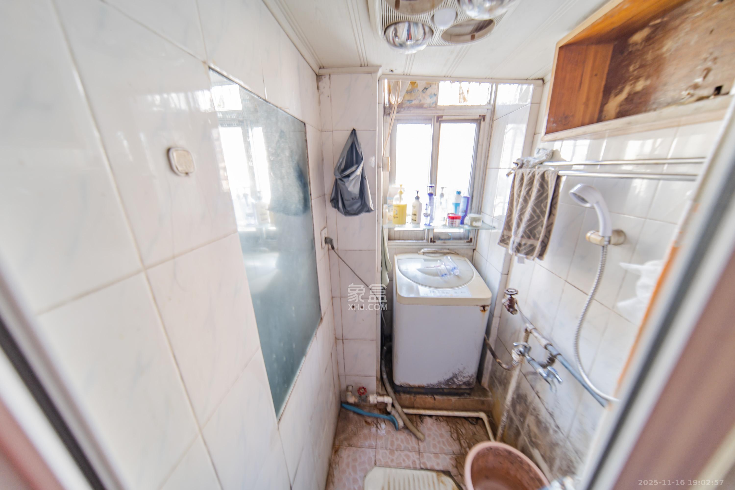 大/小王家巷散盘 1室1厅1卫 32.0万 大/小王家巷散盘 1室1厅1卫 32.0万卫生间