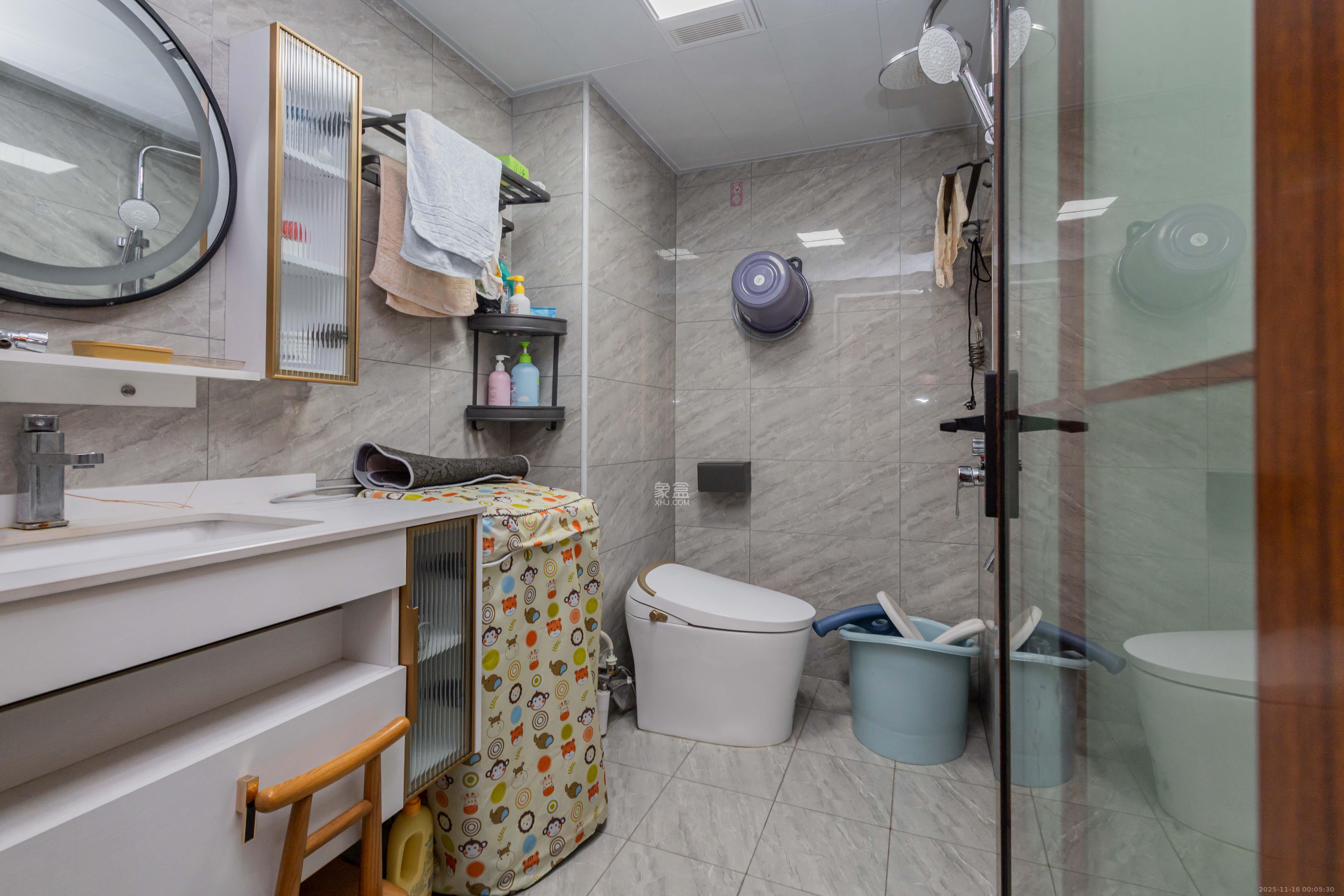 敏捷珑玥府  3室2厅2卫    75.8万卫生间