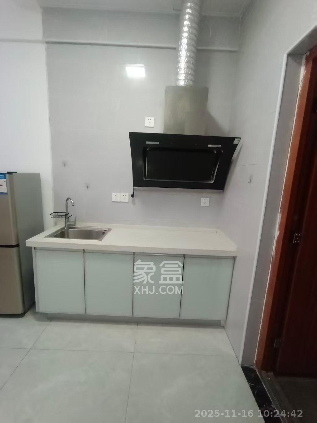 长房时代城  1室1厅1卫    1500.0元/月室内图