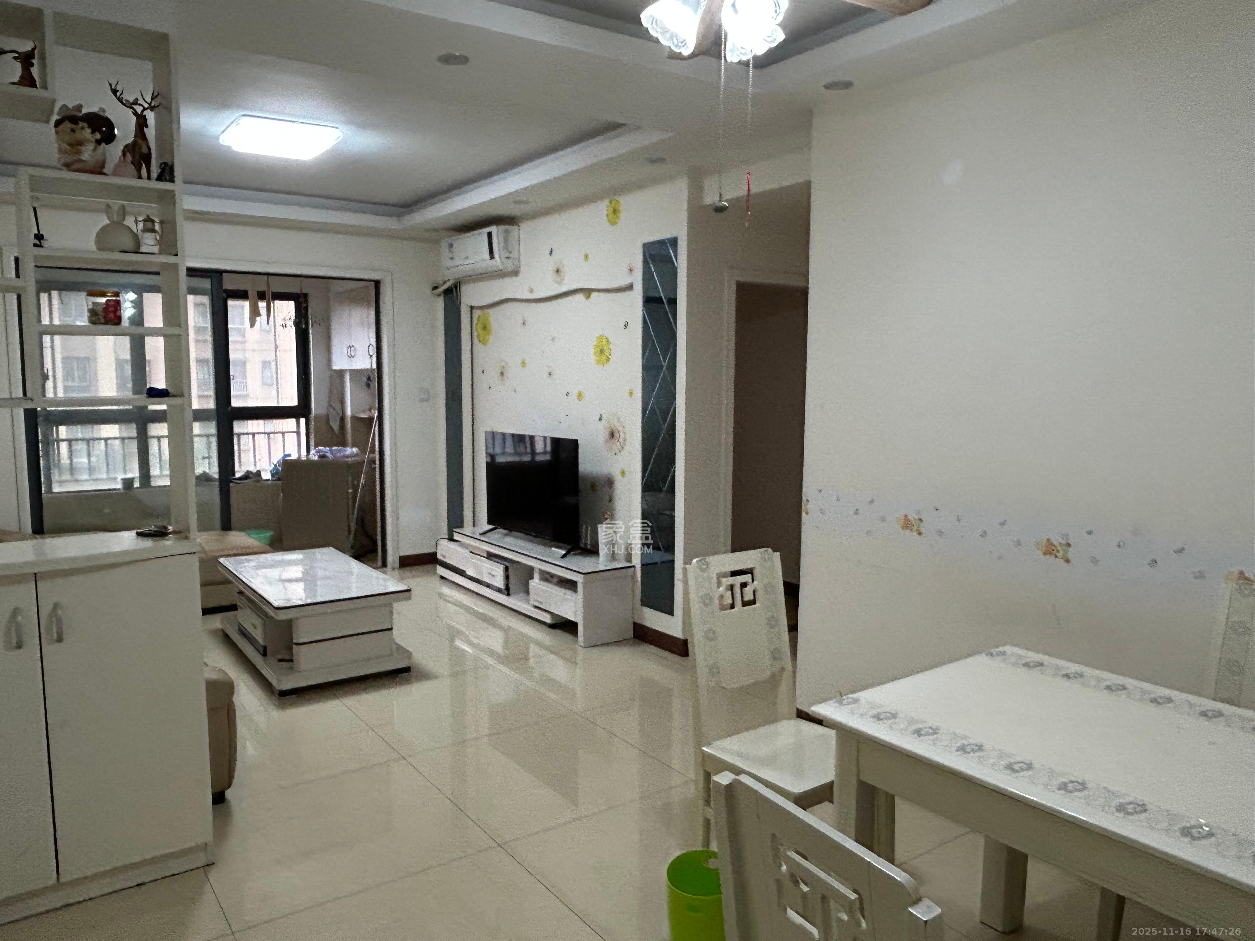 香樟兰亭（朗峰苑）  3室2厅1卫    2200.0元/月室内图