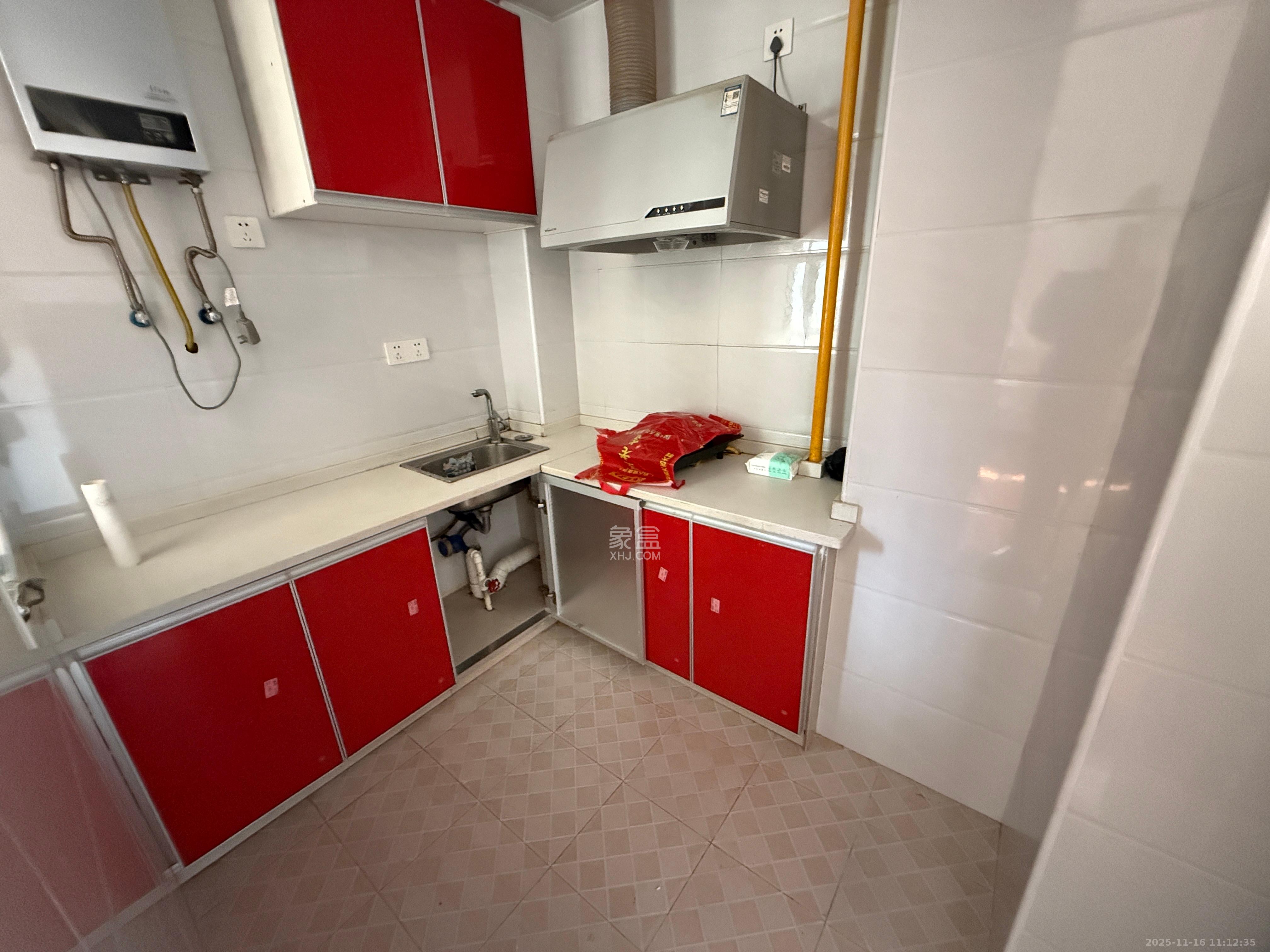 岳华新苑  1室1厅1卫    1200.0元/月室内图