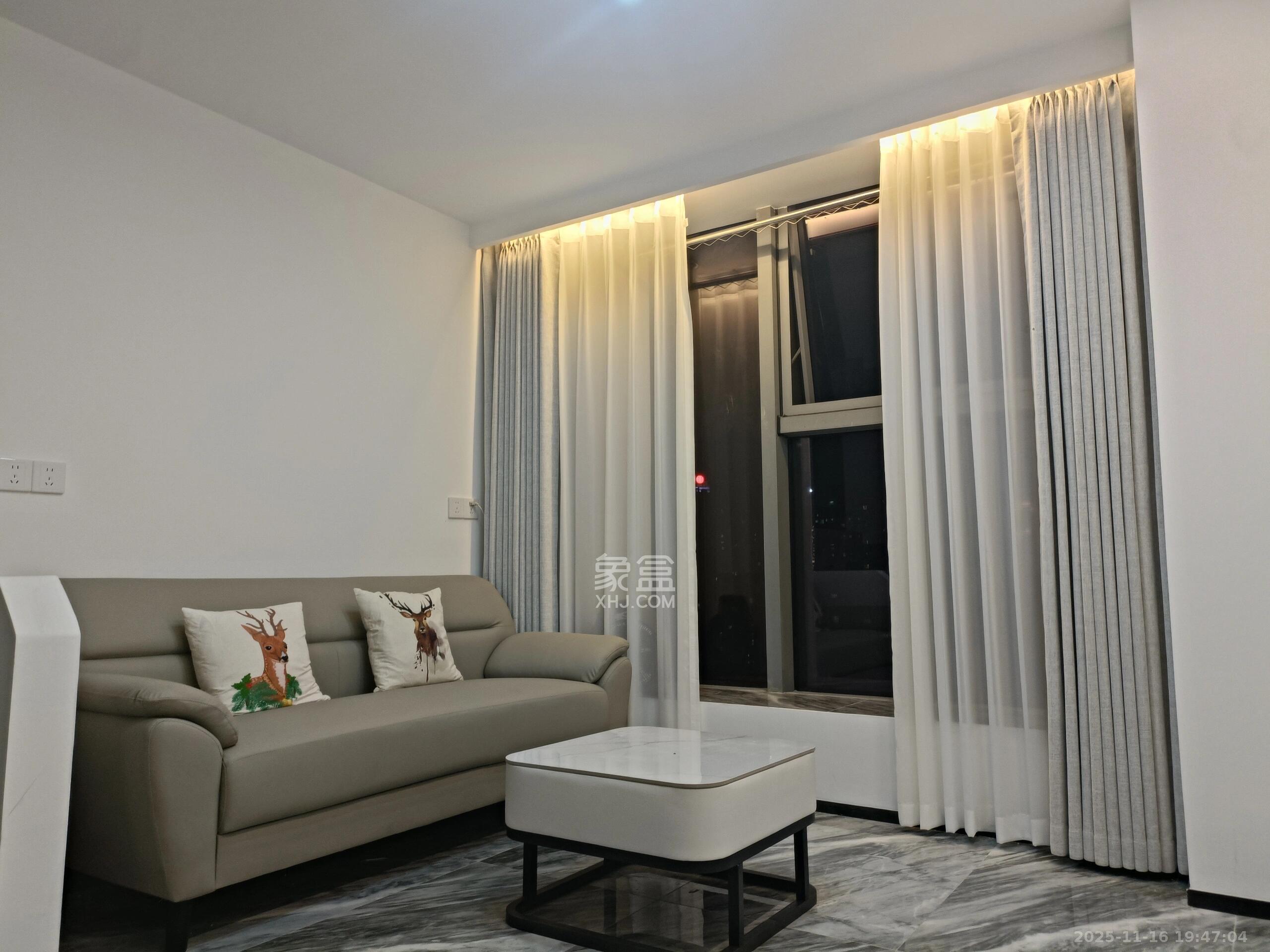 君悦新天地  2室1厅1卫    2600.0元/月