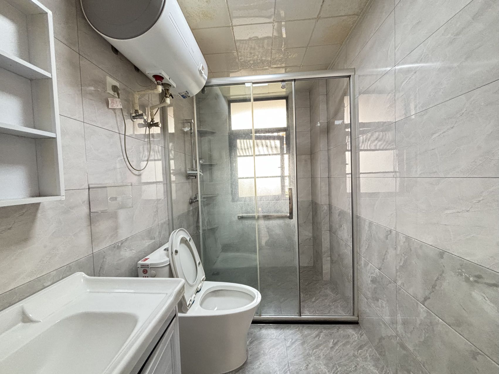 伊泰天骄二期  3室2厅2卫    2300.0元/月室内图