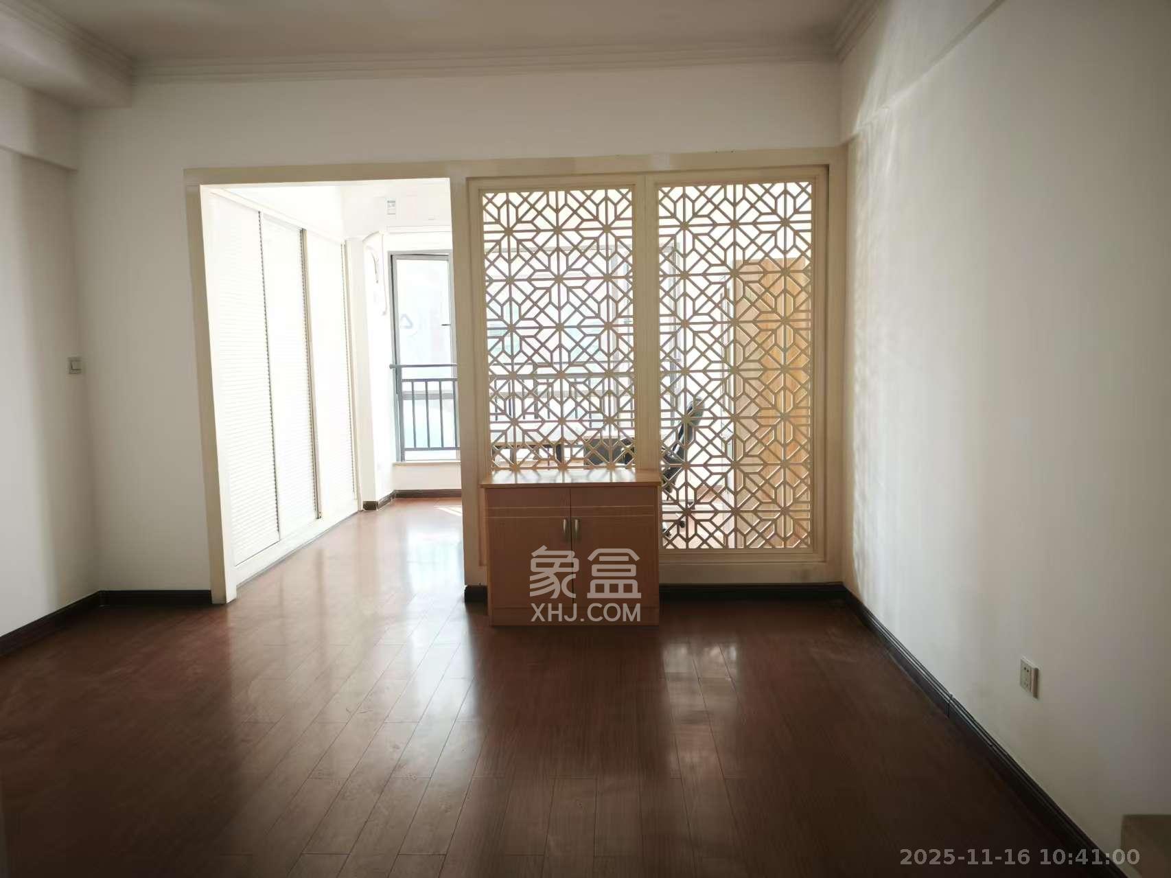 西子一间  1室1厅1卫    1600.0元/月室内图1