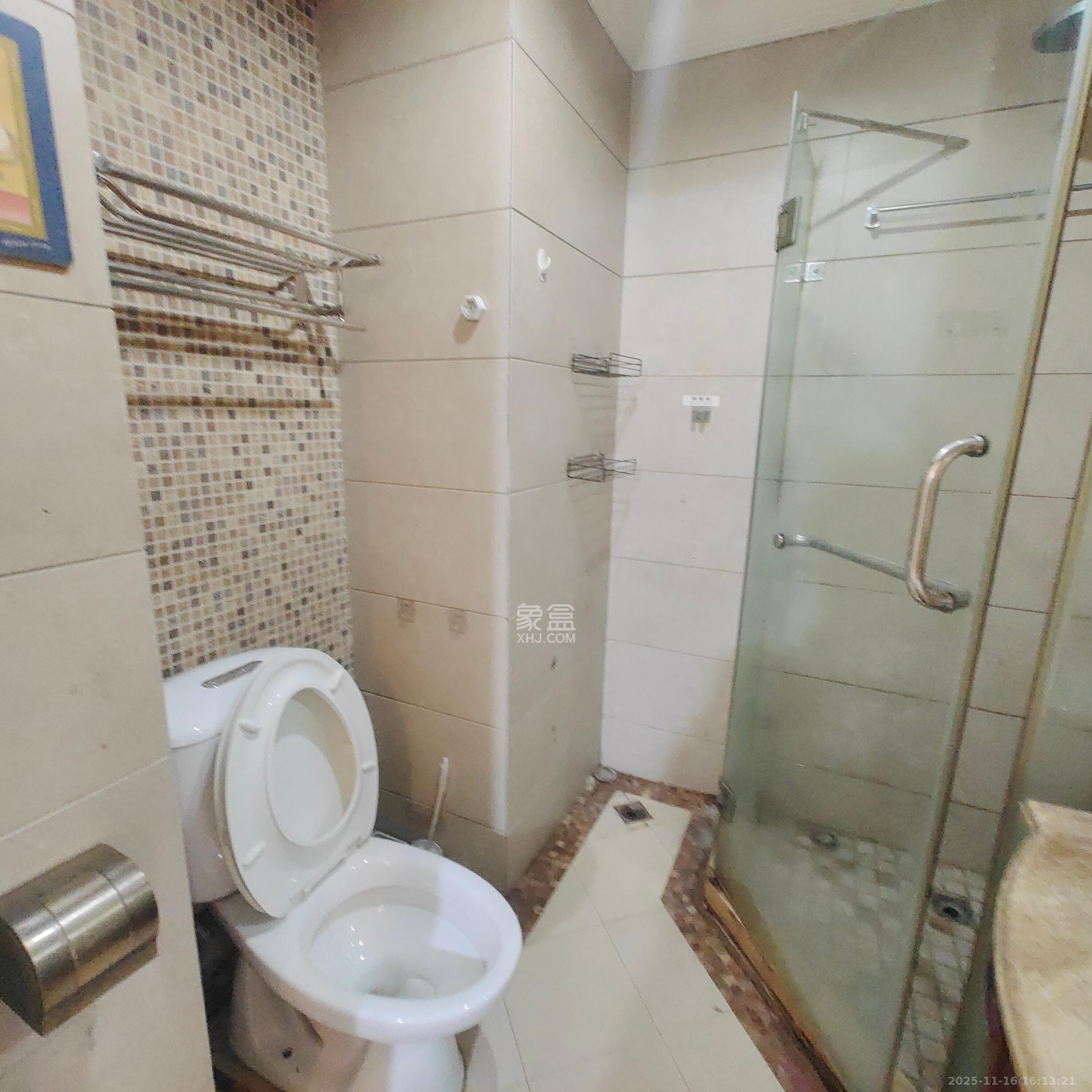 郡原广场 1室1厅1卫 1600.0元/月 郡原广场 1室1厅1卫 1600.0元/月室内图