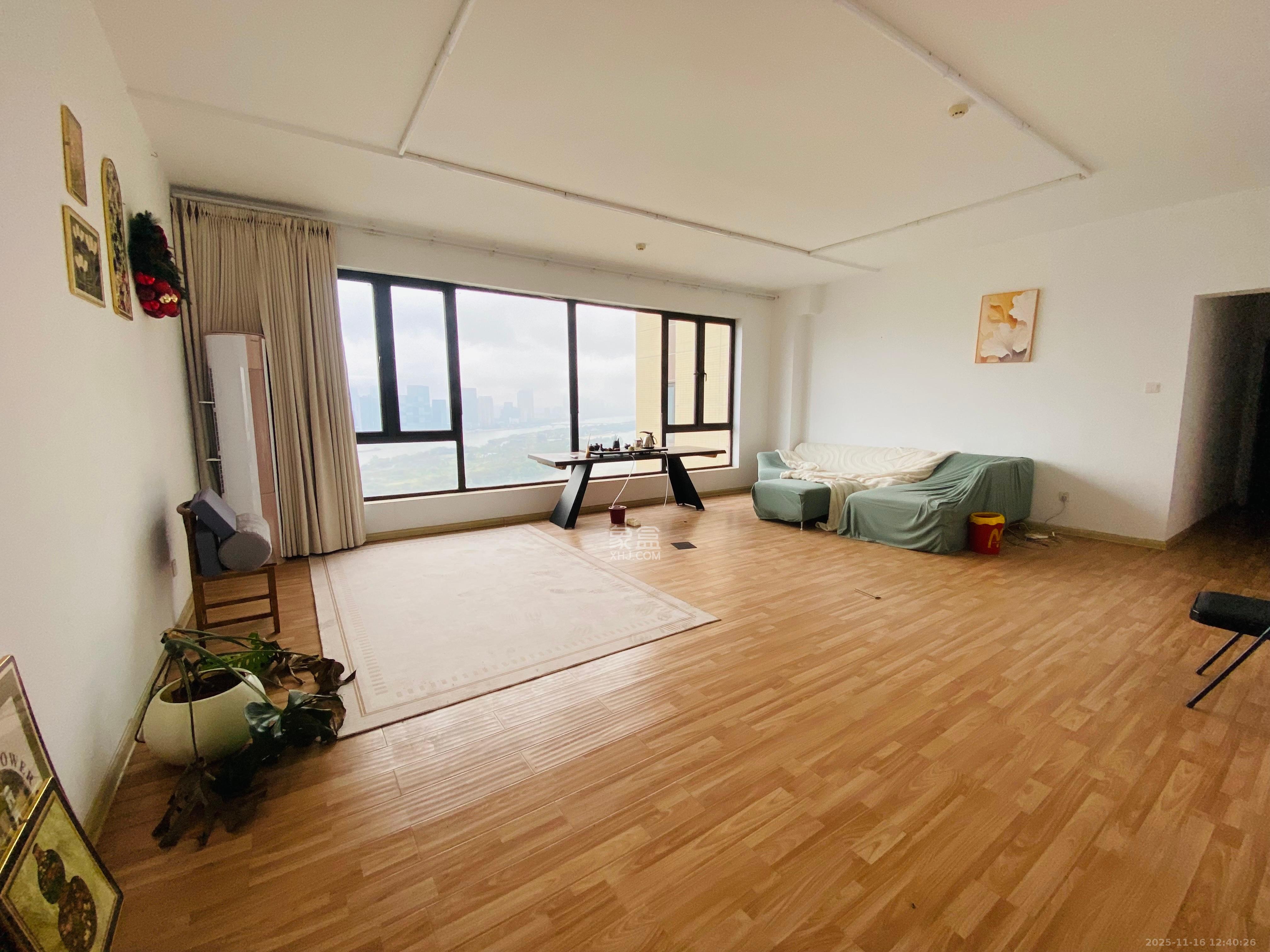 保利西海岸A区 4室2厅2卫 4500.0元/月 保利西海岸A区 4室2厅2卫 4500.0元/月室内图