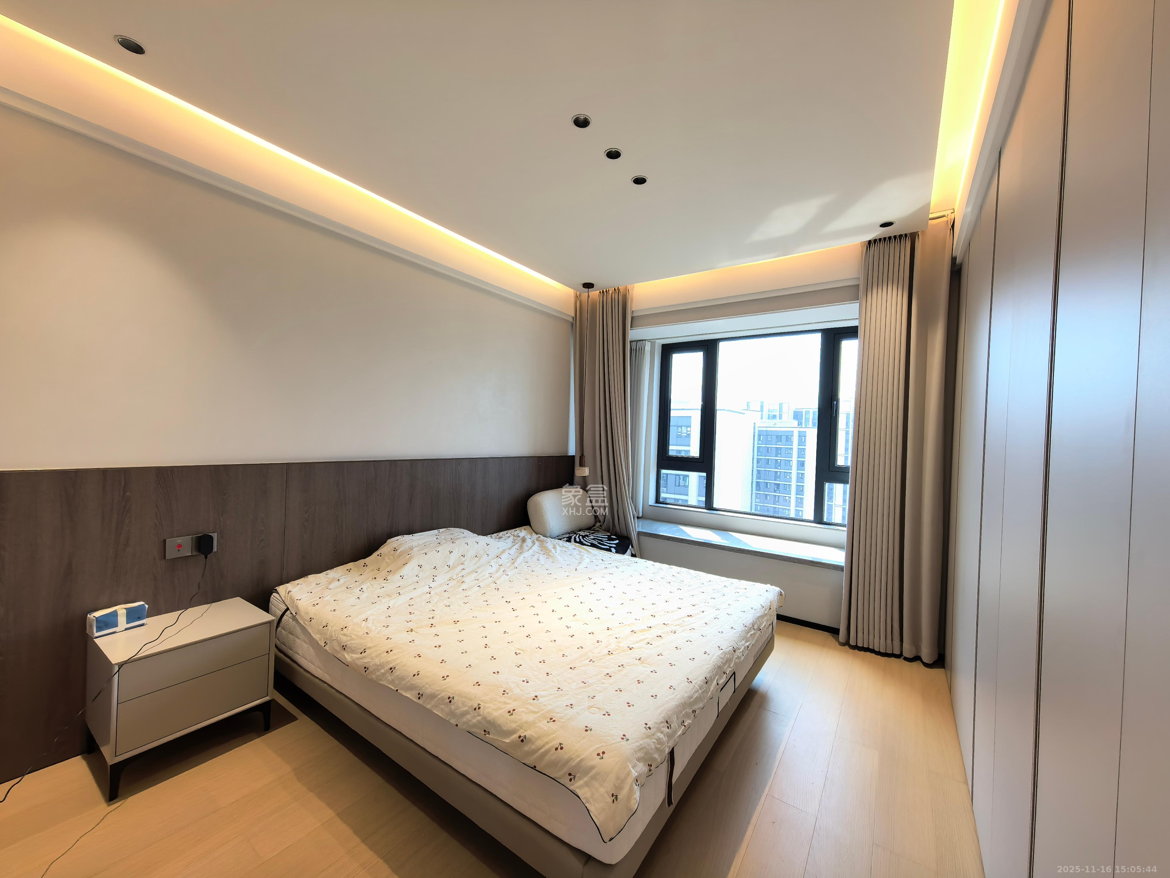 中海阅麓山一期  4室2厅2卫    5000.0元/月室内图