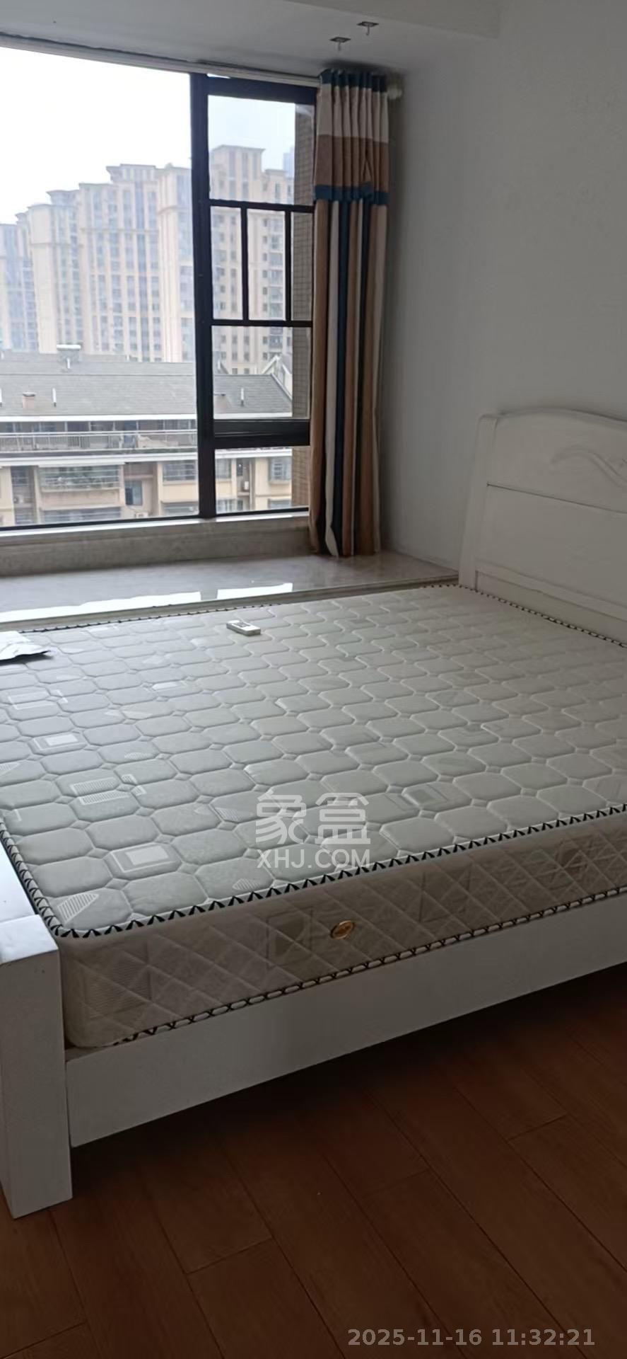 阳光城尚东湾青云苑  3室2厅2卫    2800.0元/月室内图