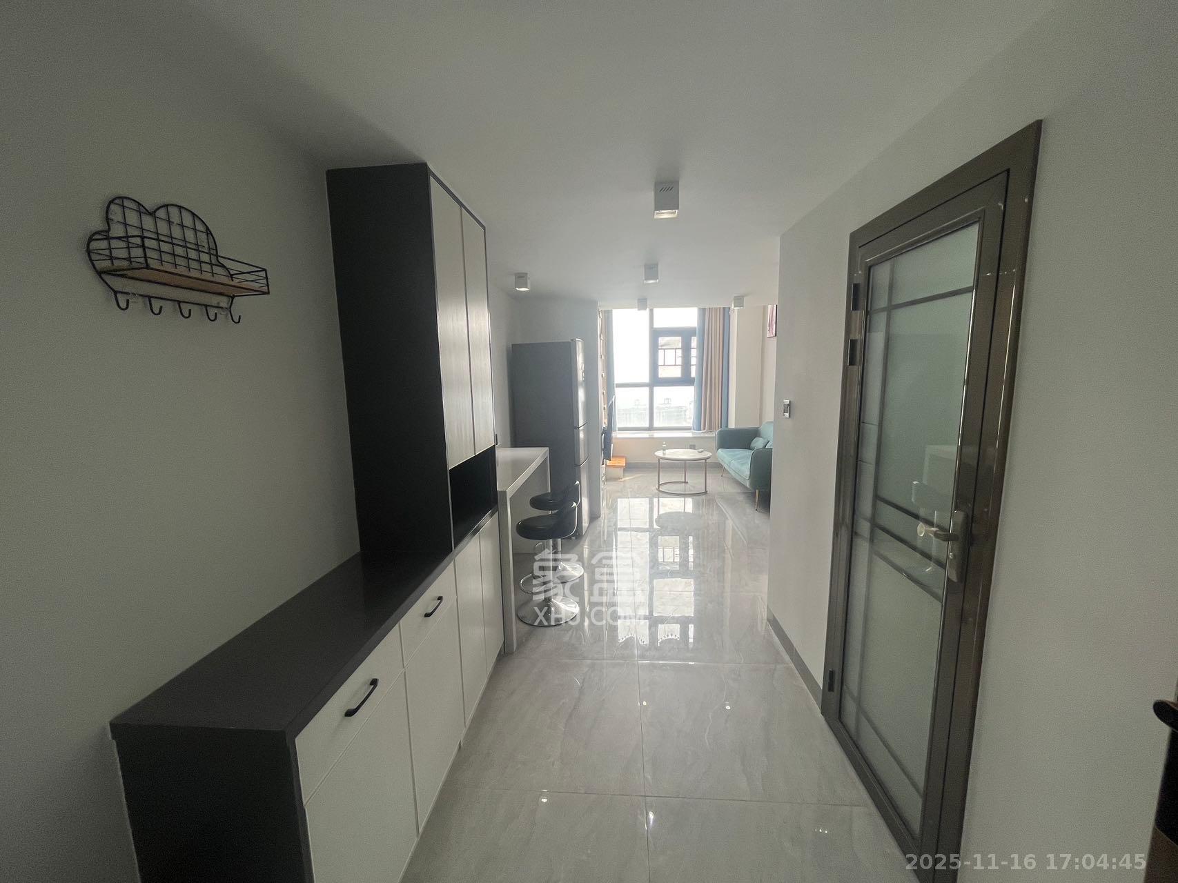 弘坤云寓 1室1厅1卫 2300.0元/月 弘坤云寓 1室1厅1卫 2300.0元/月室内图