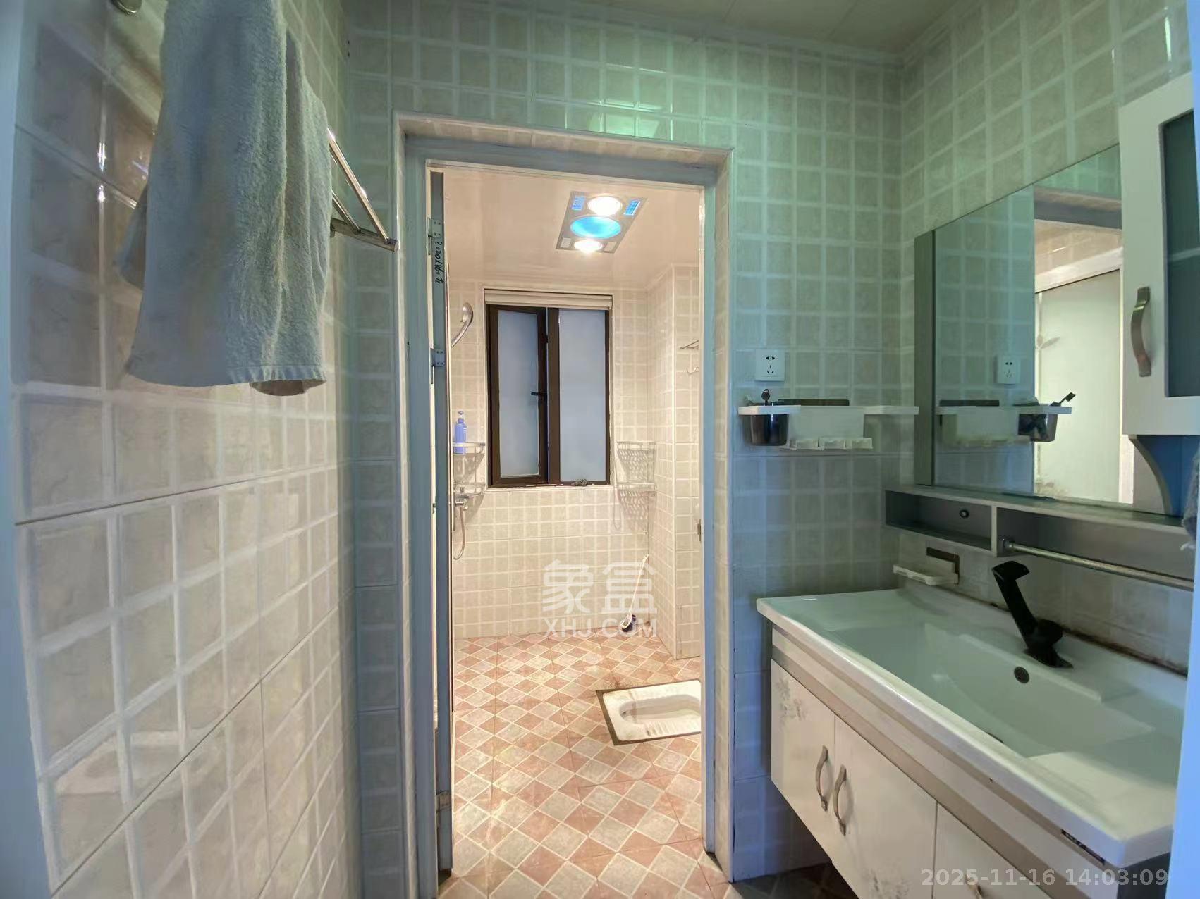 海洋半岛(月珑湾) 3室2厅1卫 2300.0元/月 海洋半岛(月珑湾) 3室2厅1卫 2300.0元/月室内图