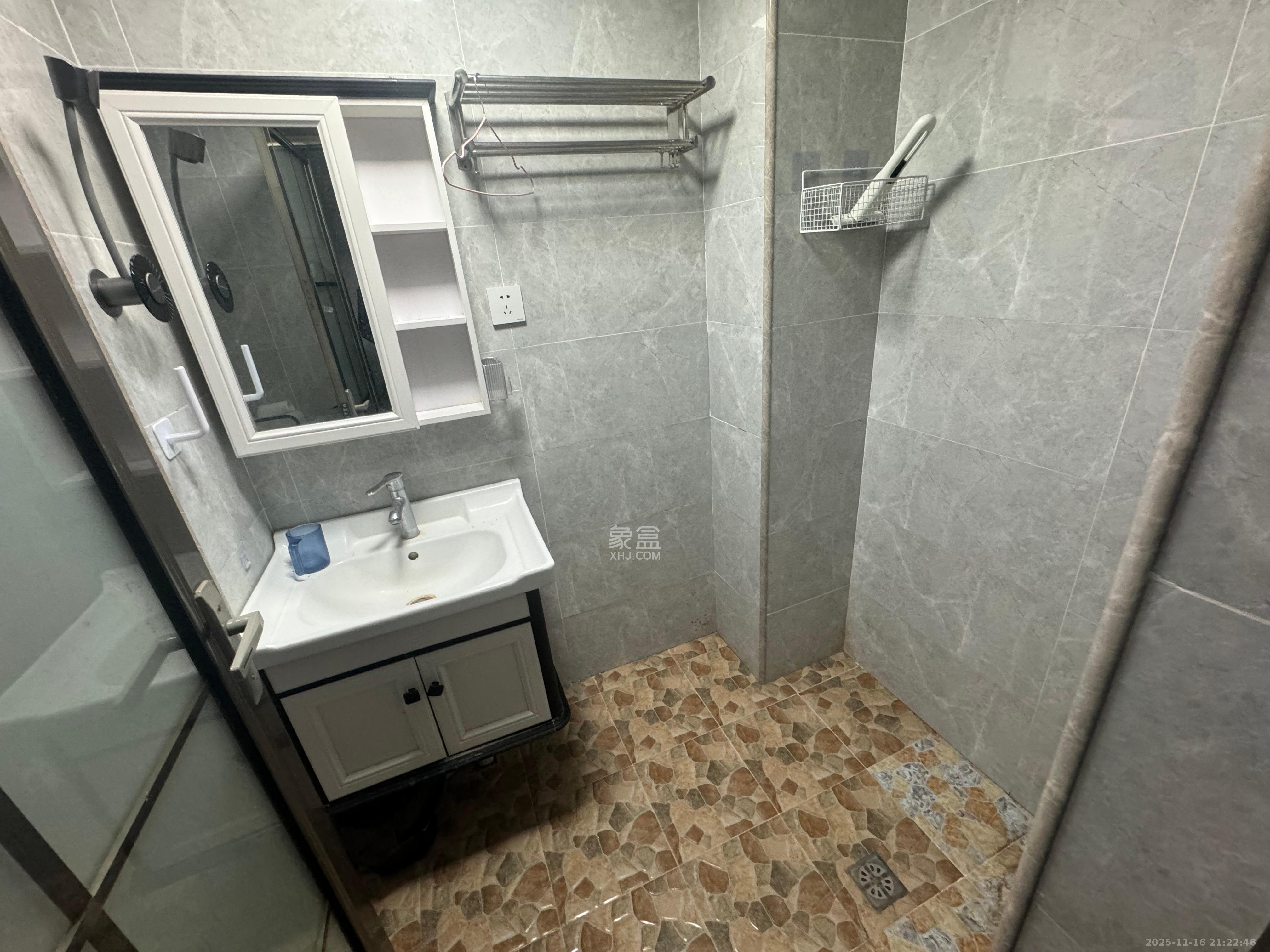 龙湖湘江星座(祺鑫星座公寓) 1室1厅1卫 1400.0元/月 龙湖湘江星座(祺鑫星座公寓) 1室1厅1卫 1400.0元/月室内图