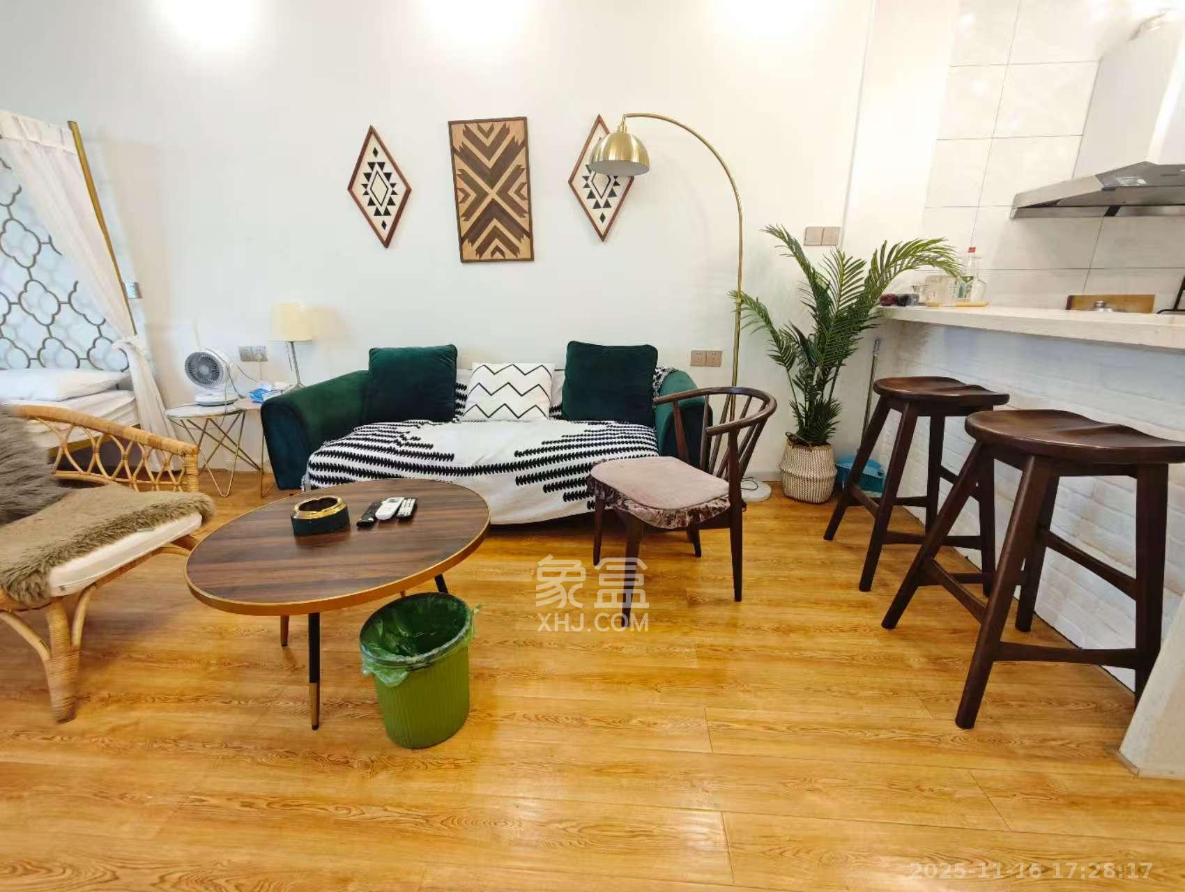 宇成开福广场  1室1厅1卫    2500.0元/月