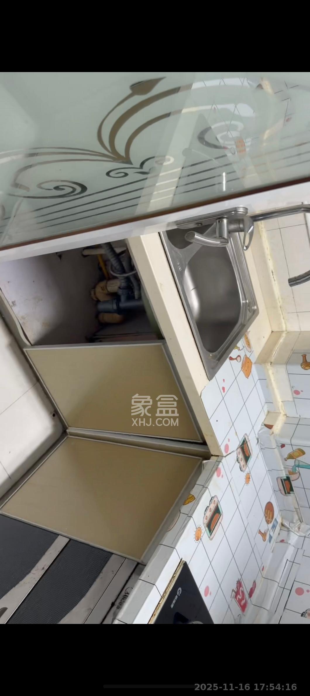 鼎丰前城  1室2厅1卫    2100.0元/月室内图