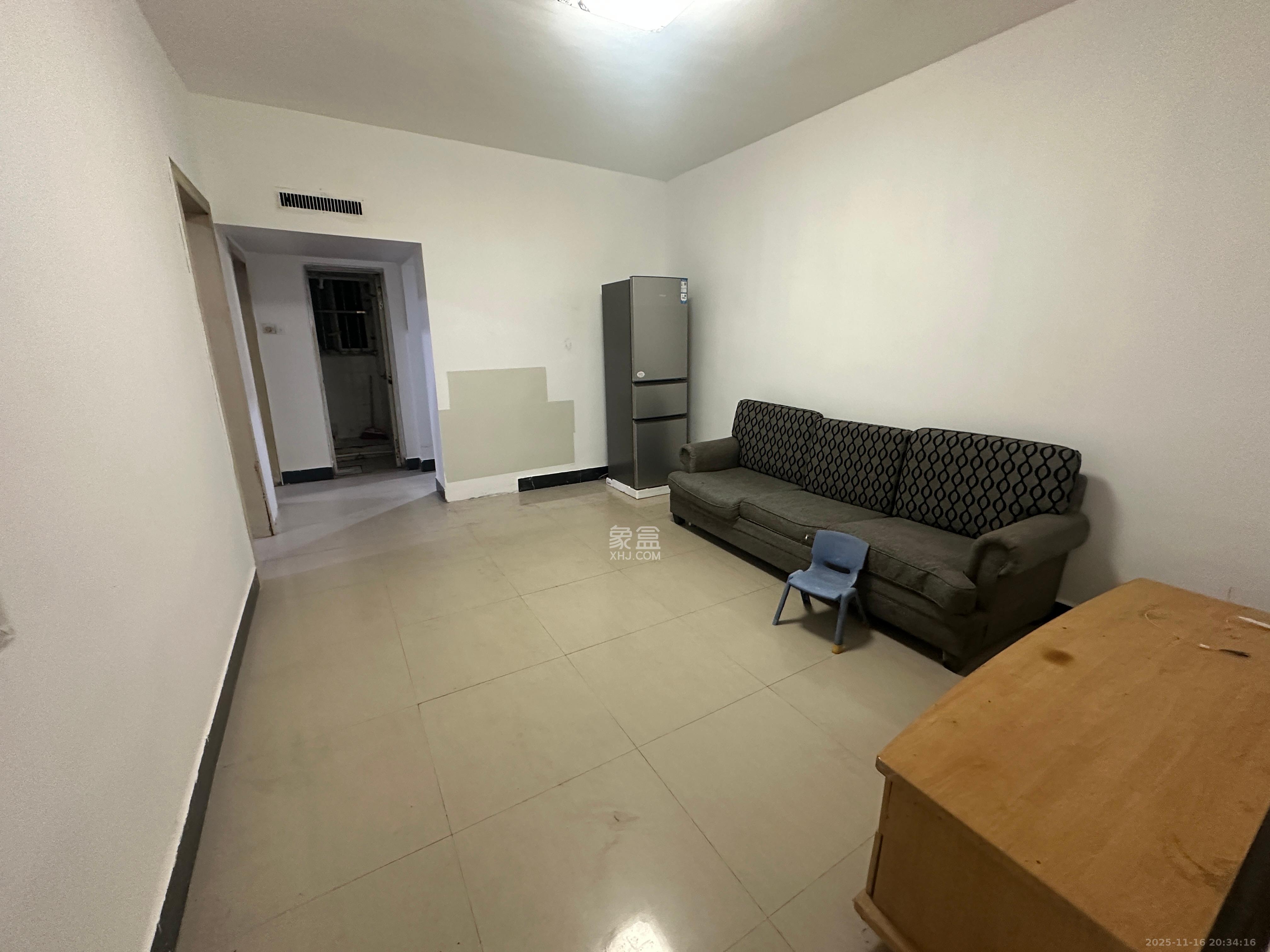 识字里社区  2室1厅1卫    1500.0元/月