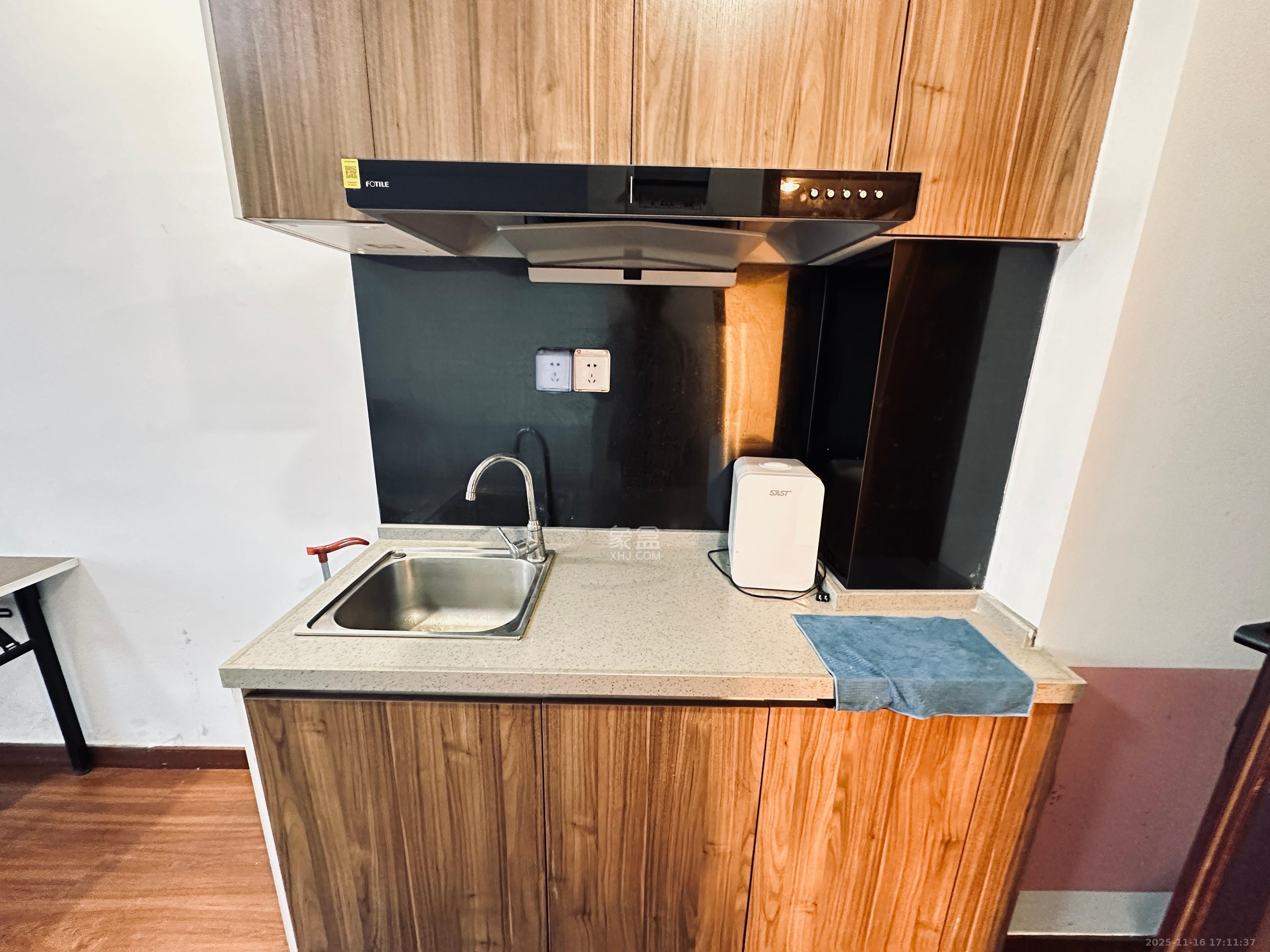 荣泰广场 1室1厅1卫 1150.0元/月 荣泰广场 1室1厅1卫 1150.0元/月室内图