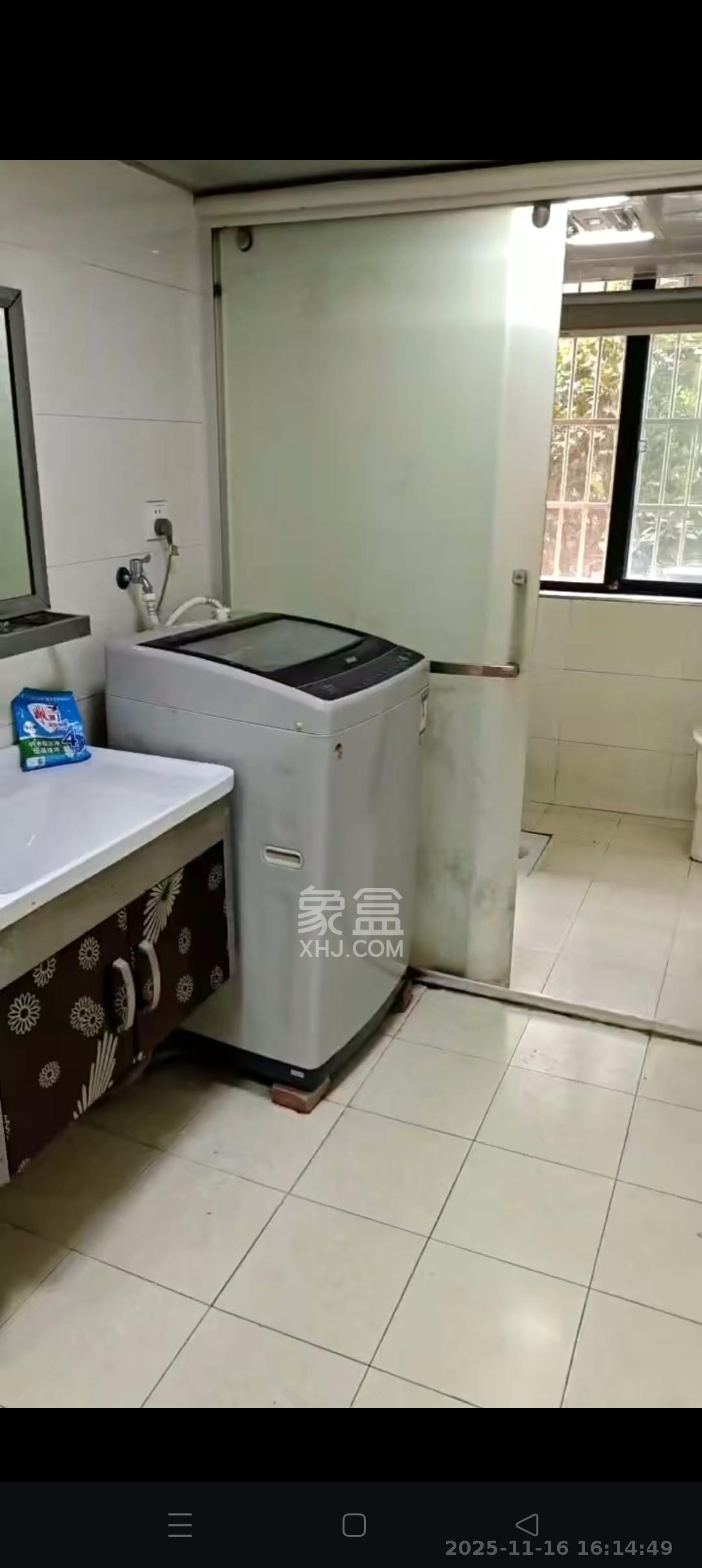 麓枫和苑 3室2厅2卫 3000.0元/月 麓枫和苑 3室2厅2卫 3000.0元/月室内图