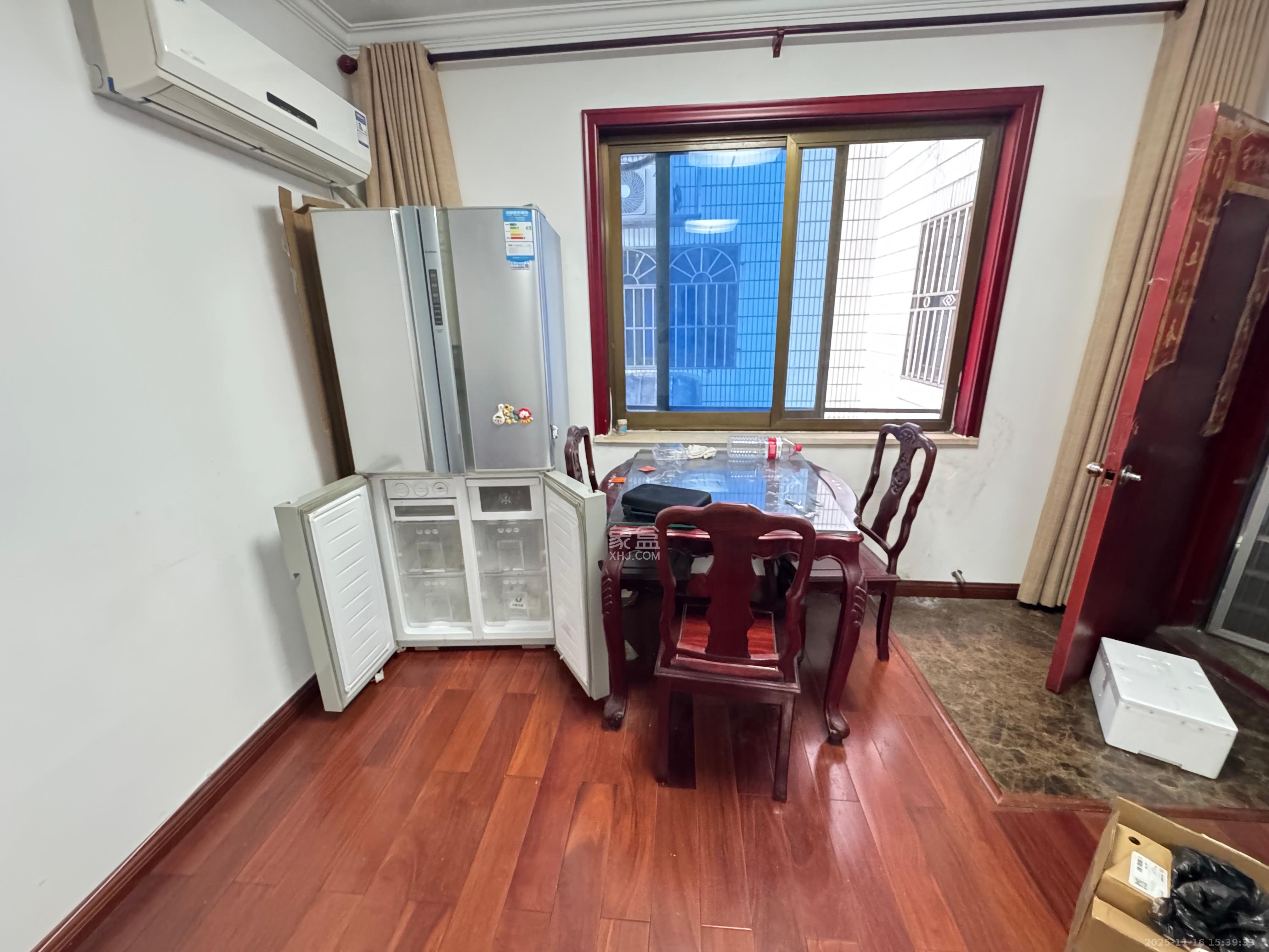 银园公寓(芙蓉区) 3室1厅1卫 2500.0元/月 银园公寓(芙蓉区) 3室1厅1卫 2500.0元/月室内图