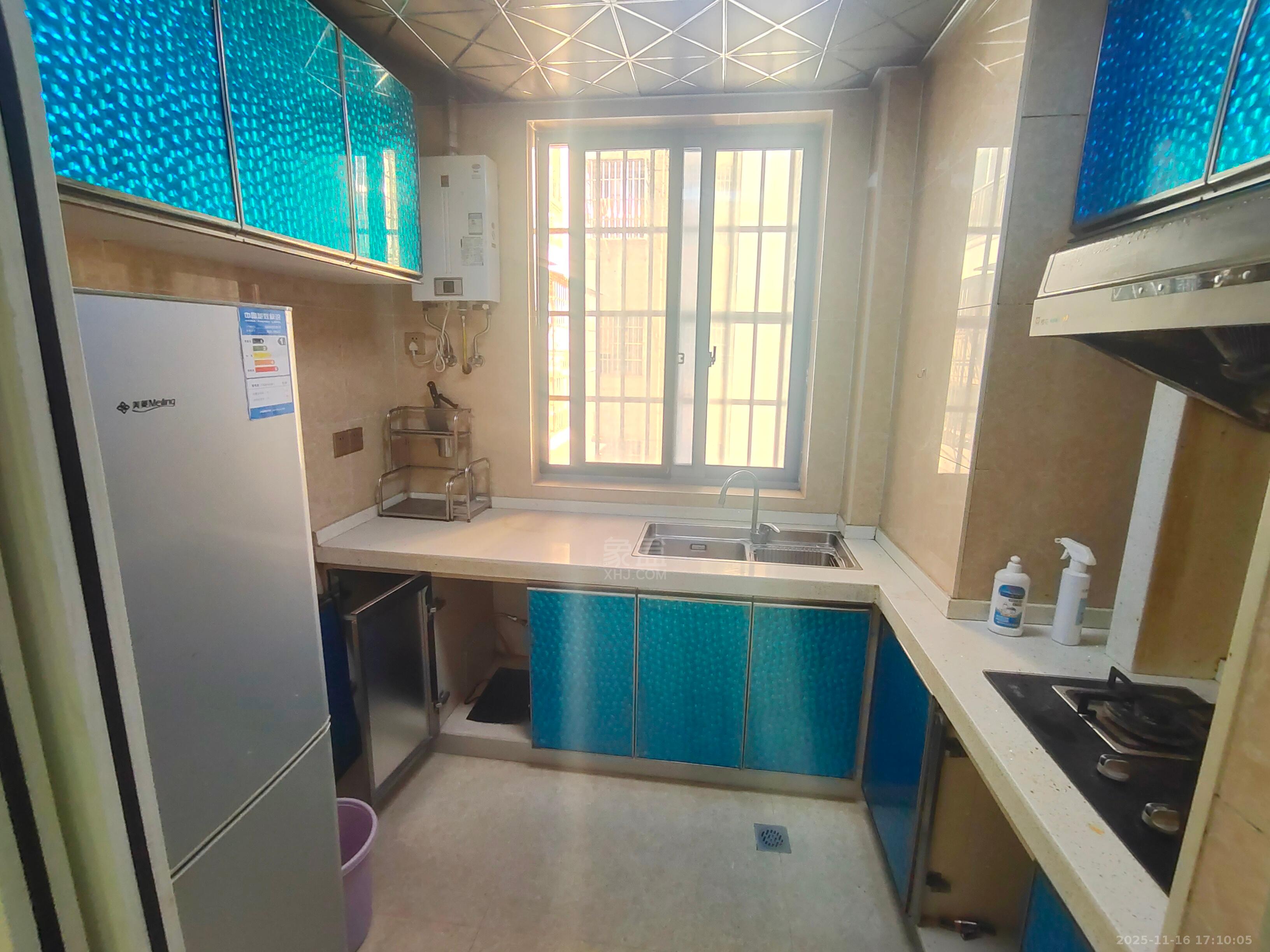 文化园三期  2室2厅1卫    1200.0元/月室内图