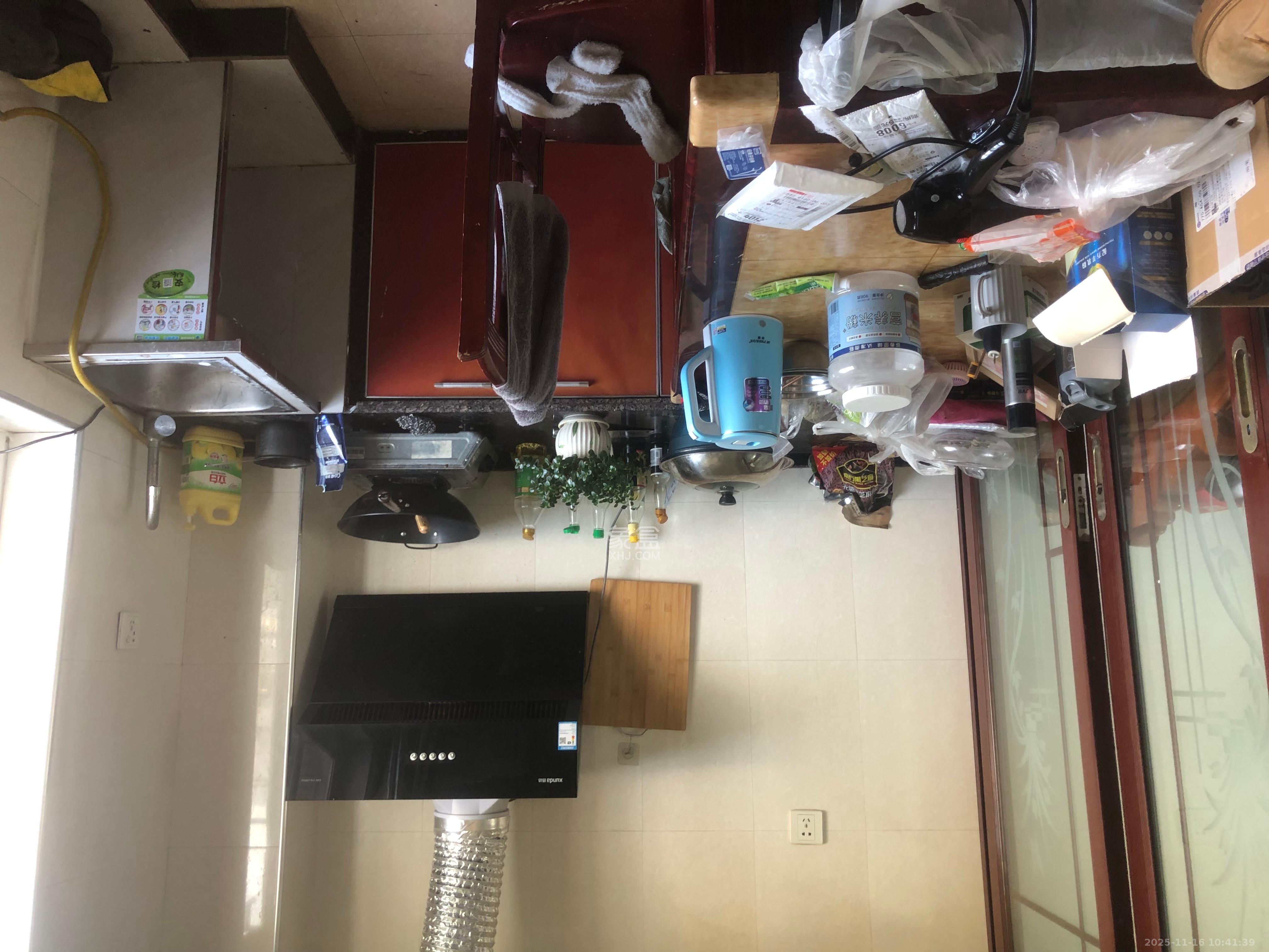 金岭小区  1室1厅1卫    1100.0元/月室内图