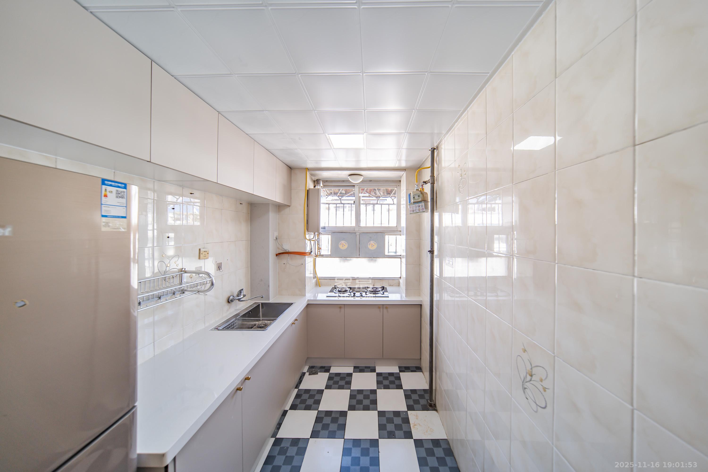 金帆小区 2室2厅1卫 48.8万 金帆小区 2室2厅1卫 48.8万厨房