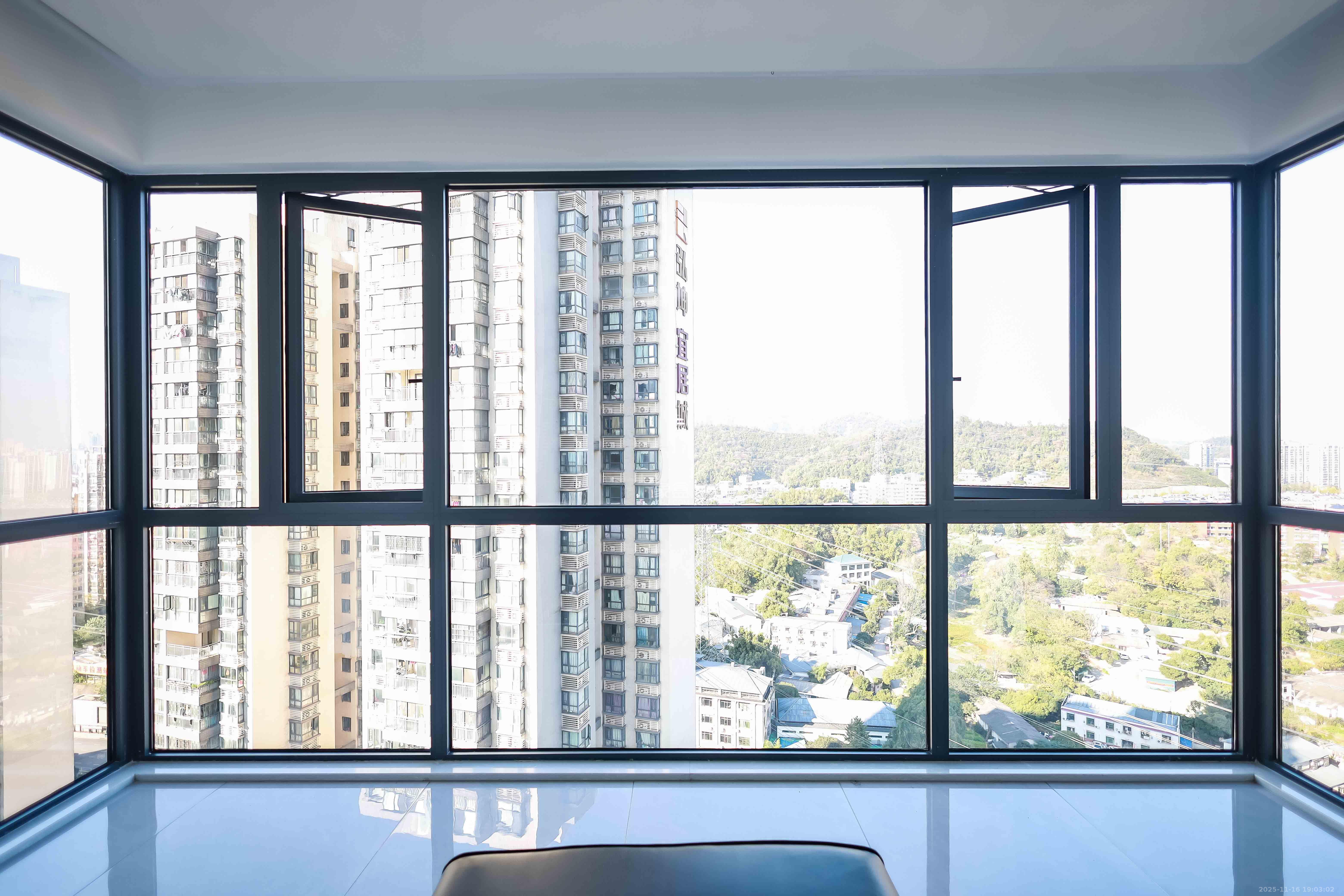 莱茵城  4室2厅2卫    116.0万阳台