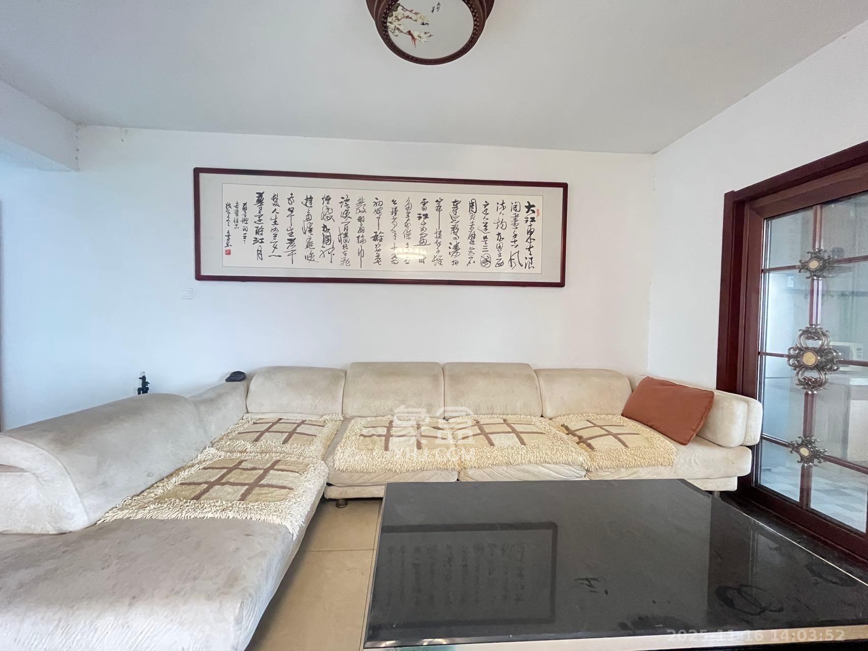 荣悦台 1室2厅0卫 4500.0元/月 荣悦台 1室2厅0卫 4500.0元/月室内图