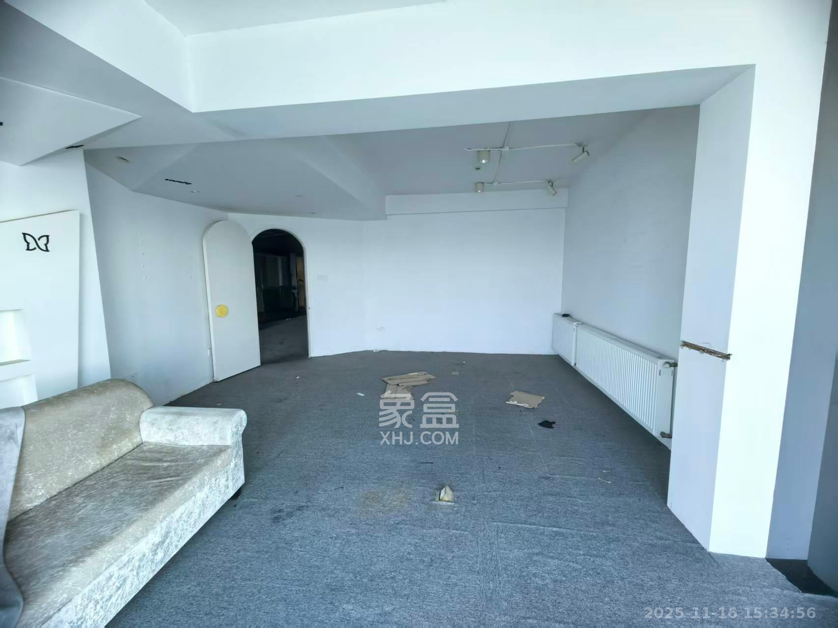 潮宗御苑  3室2厅2卫    6200.0元/月室内图