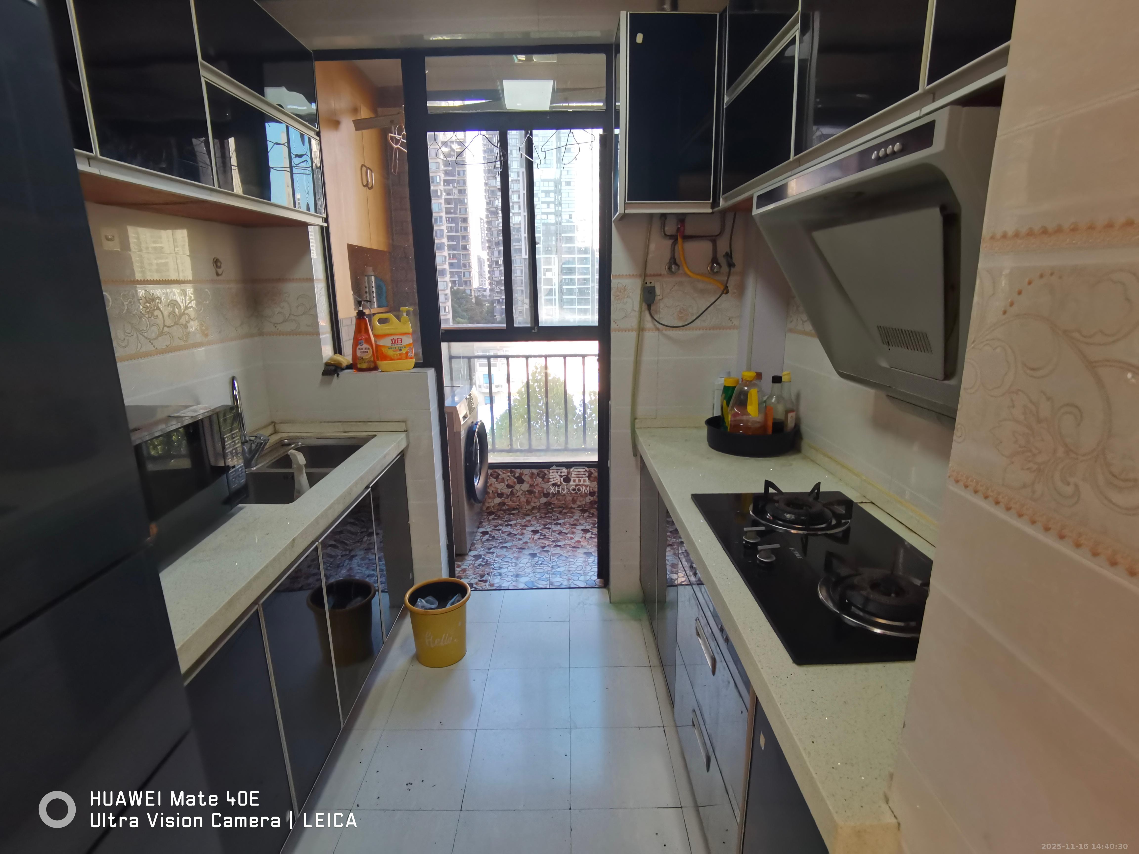 华润凤凰城一期  3室2厅1卫    1800.0元/月室内图